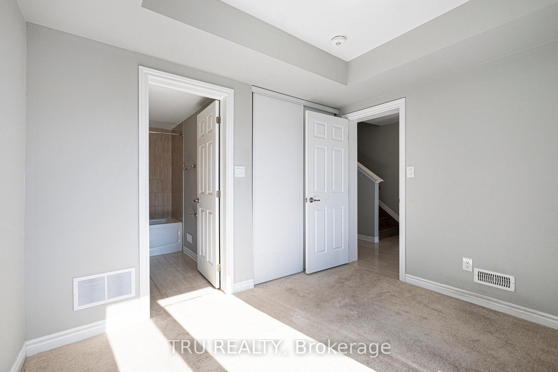 Photo 7 of 92 Kyanite Lane, Ottawa, Barrhaven - Heritage Park — HOMEH