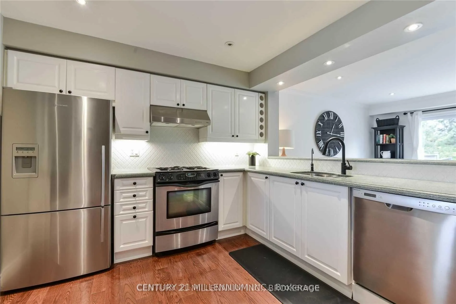Photo 7 of 32 Gardenia Way, Caledon, Rural Caledon — HOMEH