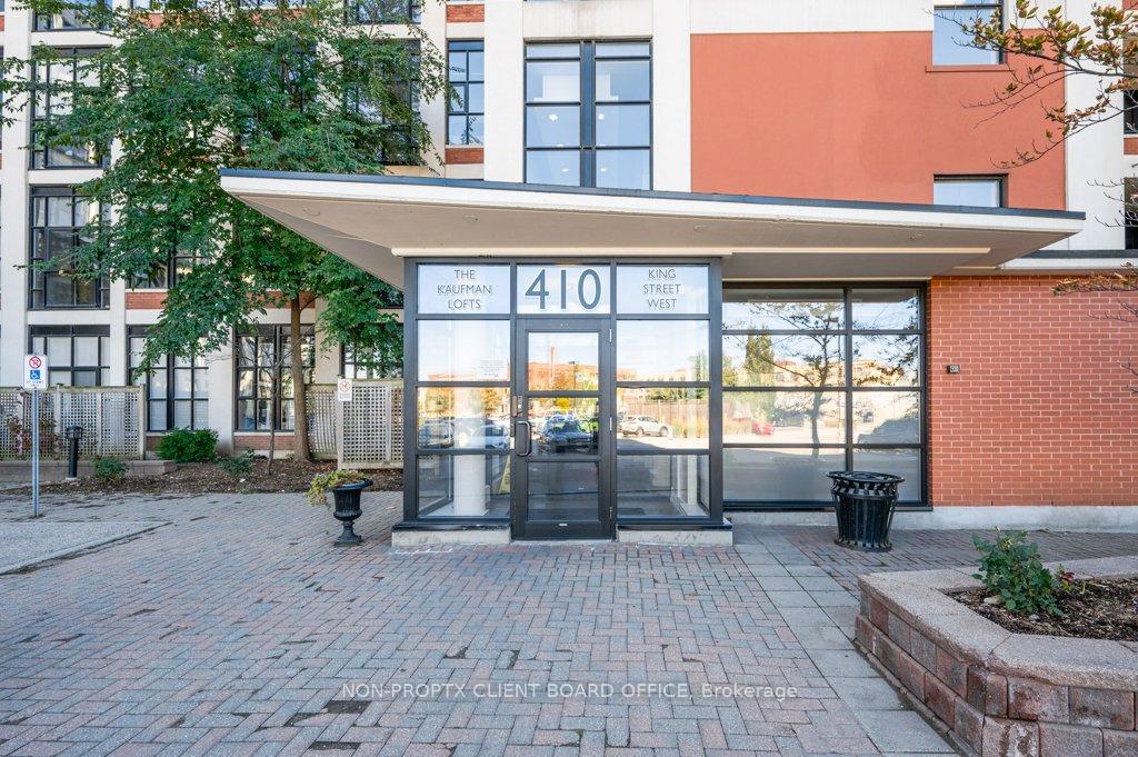 Front of Unit 220, 410 King Street W