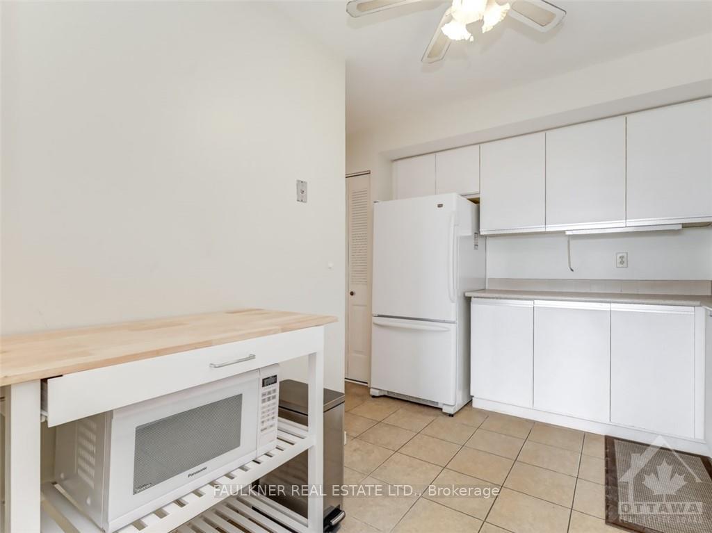 Photo 8 of Unit 1608, 2760 Carousel Crescent, Ottawa, Emerald Woods/Sawmill Creek — HOMEH