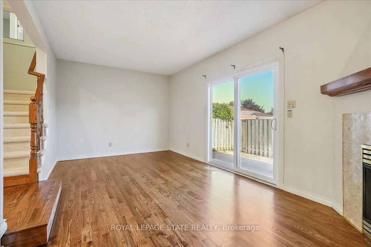 Photo 13 of Unit 33, 503 Highway 8, Hamilton, Stoney Creek — HOMEH