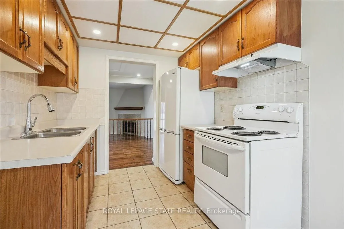 Photo 17 of Unit 33, 503 Highway 8, Hamilton, Stoney Creek — HOMEH