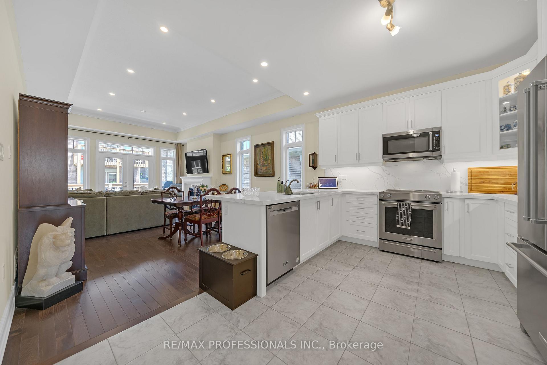 Photo 7 of 17 Assunta Garden, New Tecumseth, Rural New Tecumseth — HOMEH