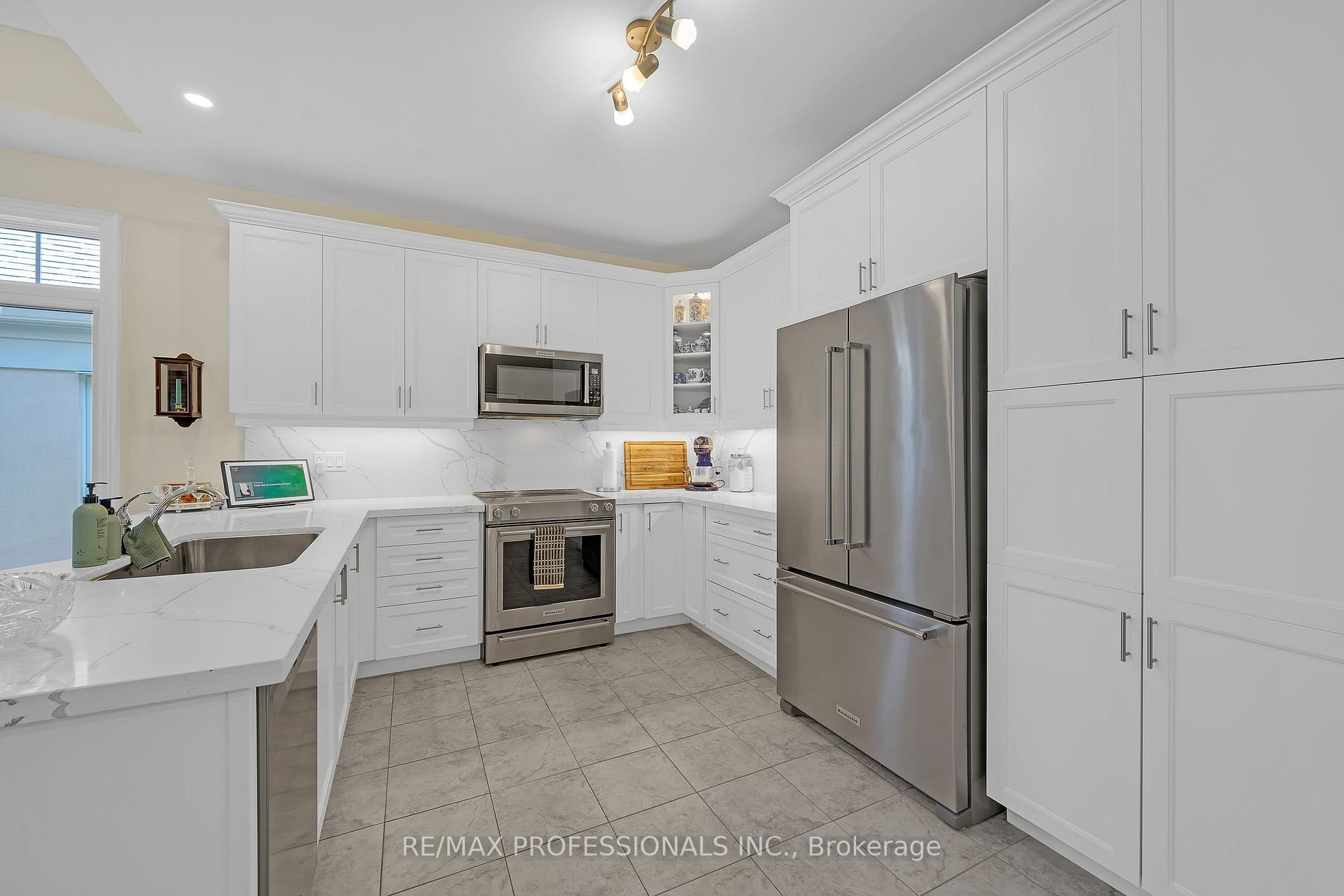Photo 8 of 17 Assunta Garden, New Tecumseth, Rural New Tecumseth — HOMEH