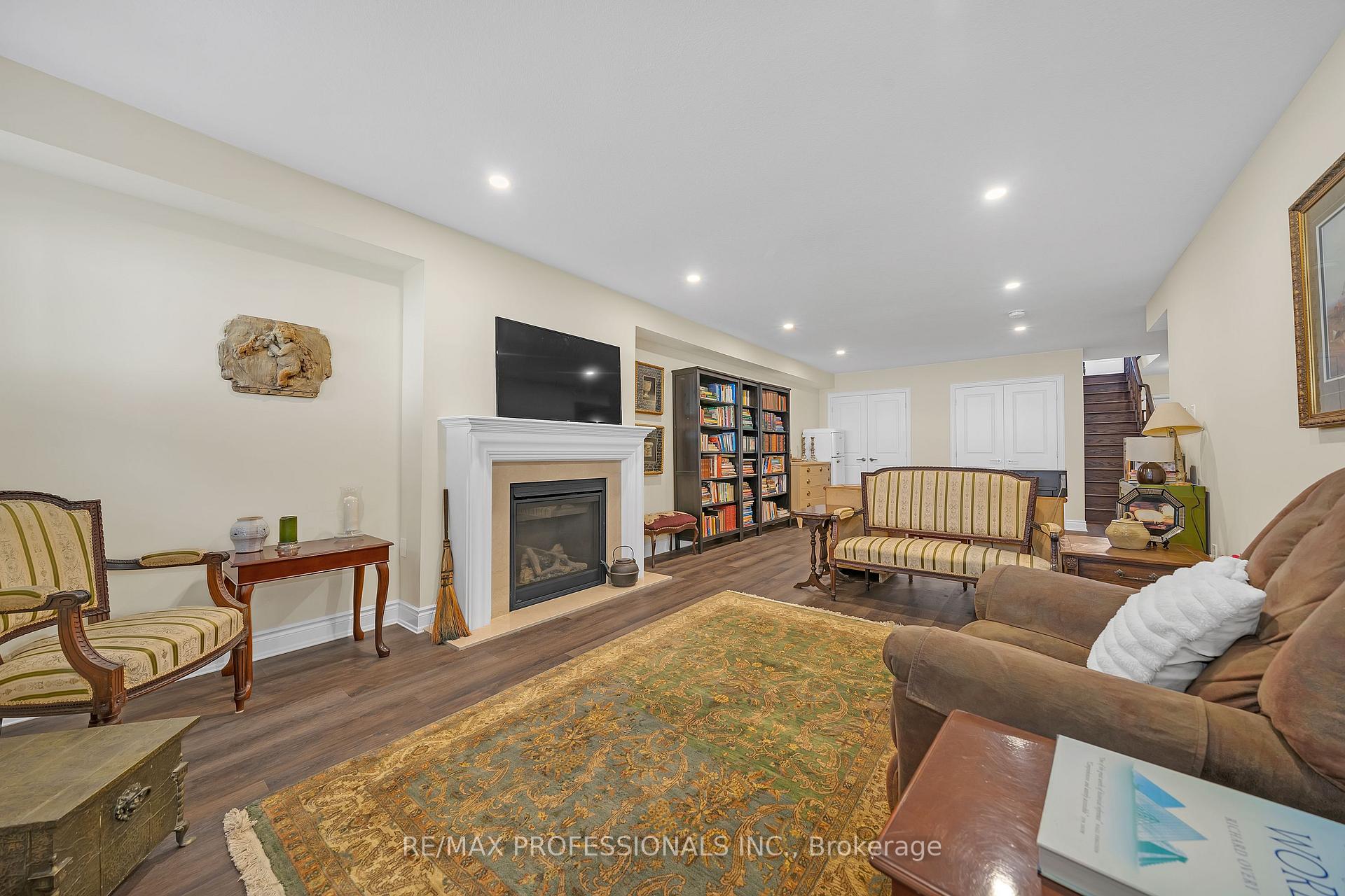 Photo 28 of 17 Assunta Garden, New Tecumseth, Rural New Tecumseth — HOMEH