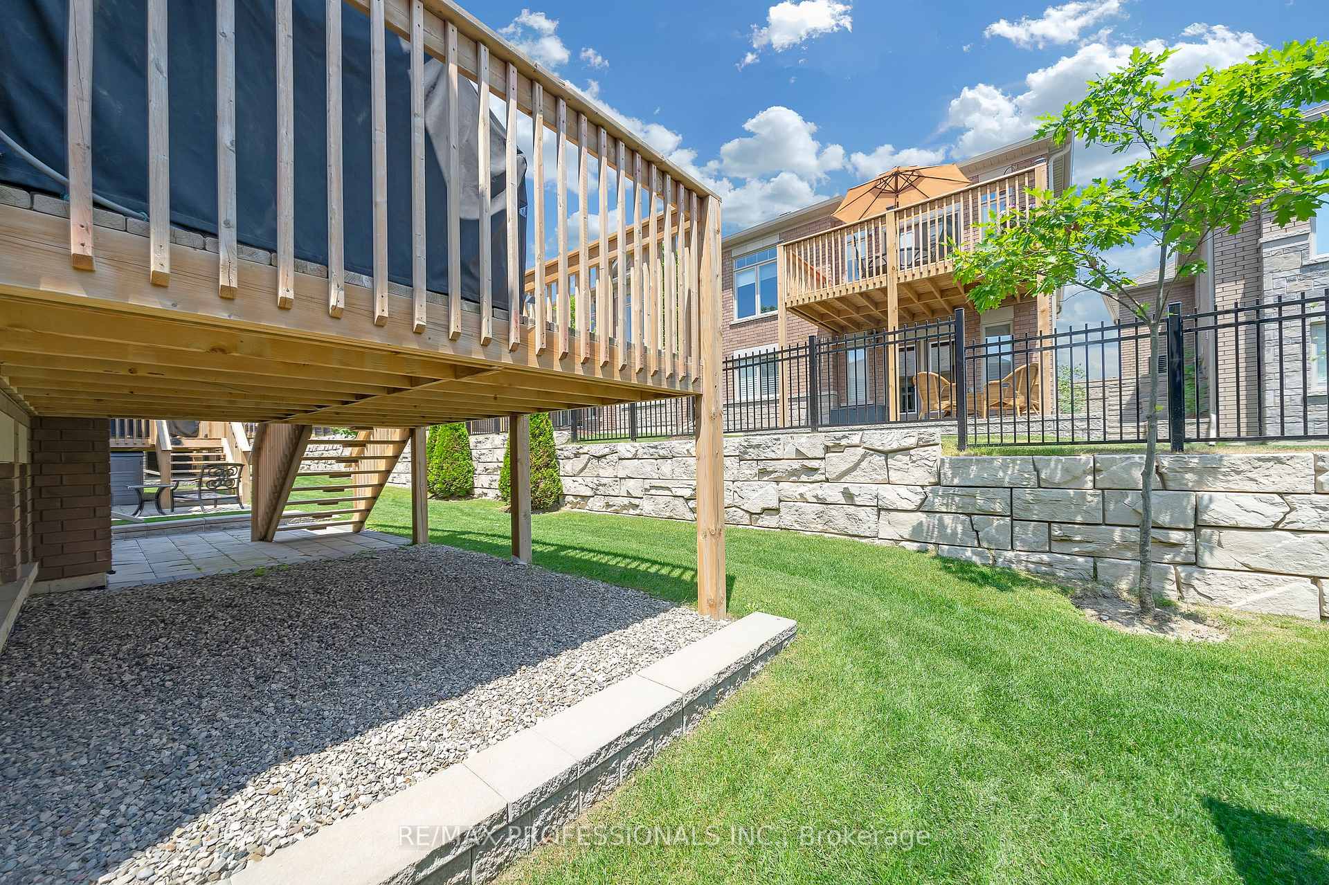 Photo 31 of 17 Assunta Garden, New Tecumseth, Rural New Tecumseth — HOMEH
