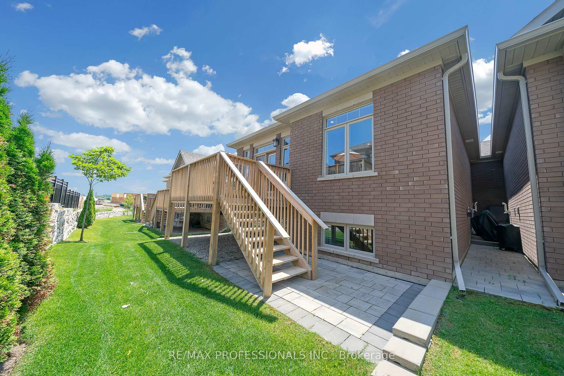 Photo 35 of 17 Assunta Garden, New Tecumseth, Rural New Tecumseth — HOMEH