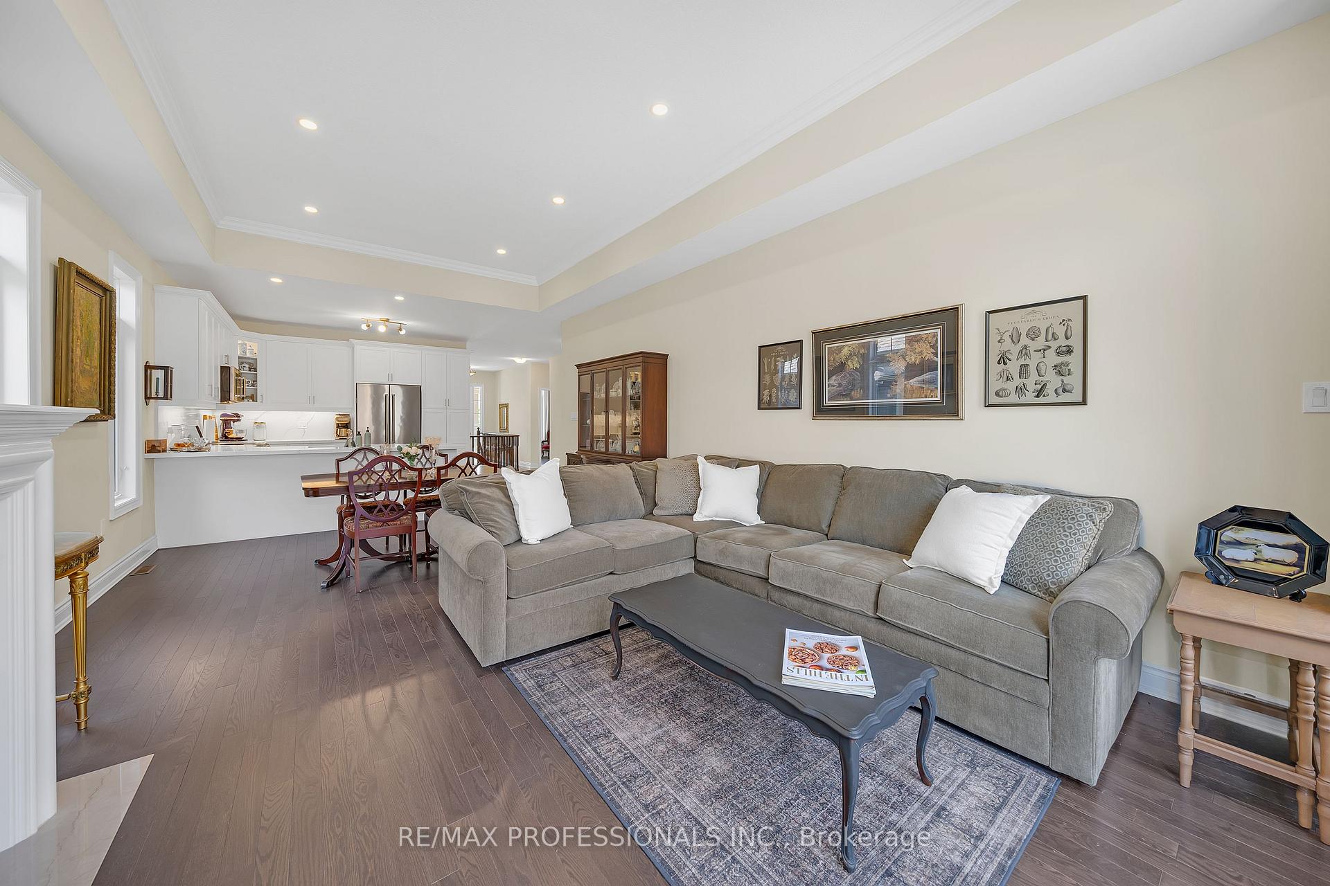 Photo 36 of 17 Assunta Garden, New Tecumseth, Rural New Tecumseth — HOMEH