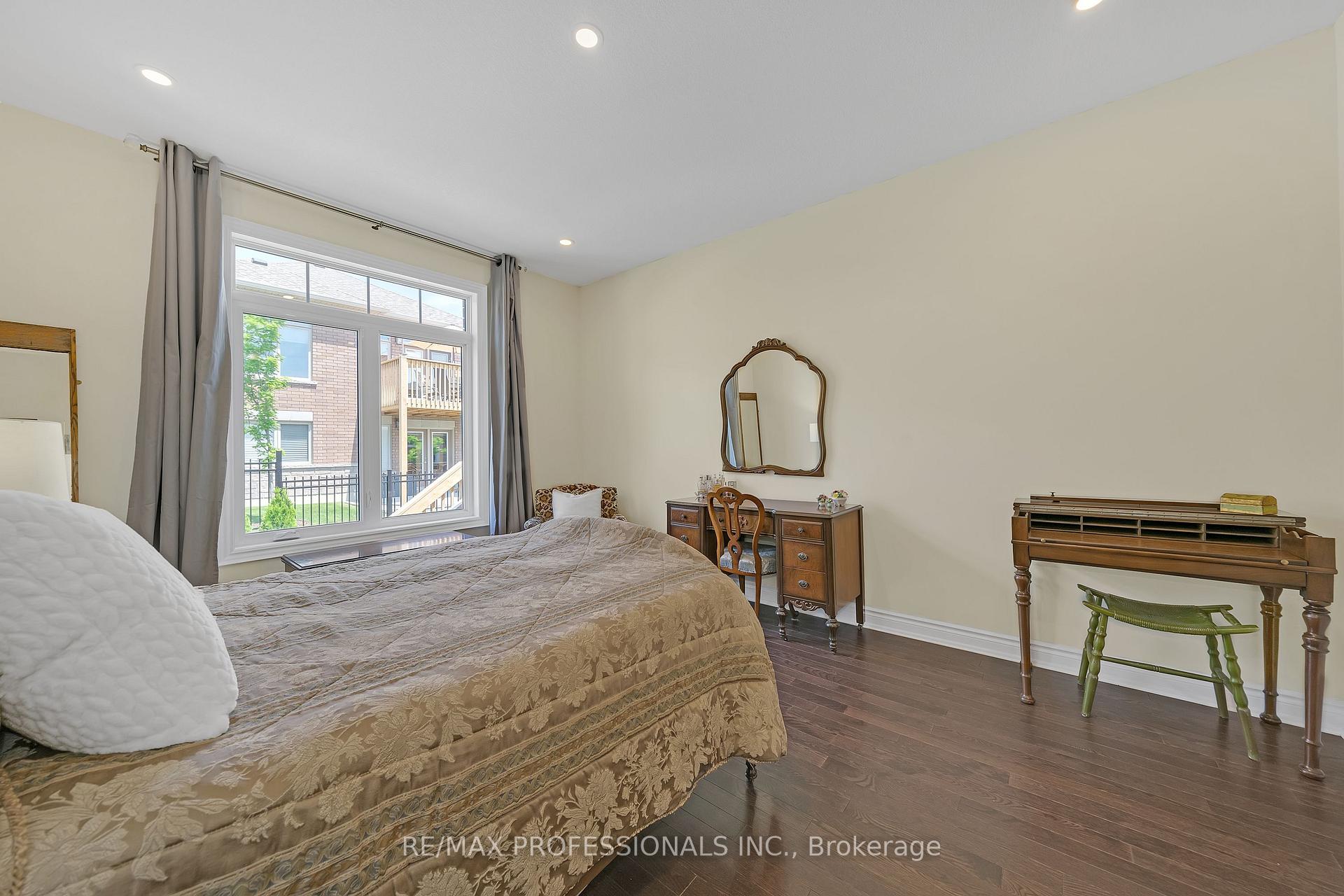 Photo 39 of 17 Assunta Garden, New Tecumseth, Rural New Tecumseth — HOMEH