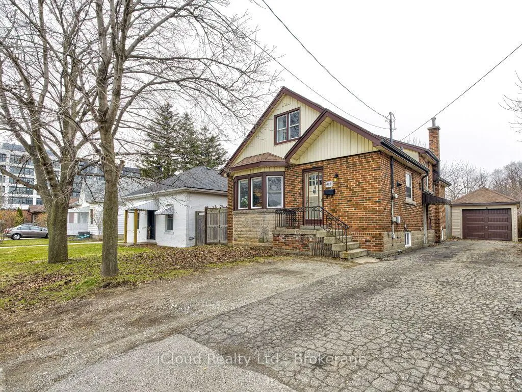 Photo 4 of 458 Upper Wellington Street, Hamilton, Centremount — HOMEH