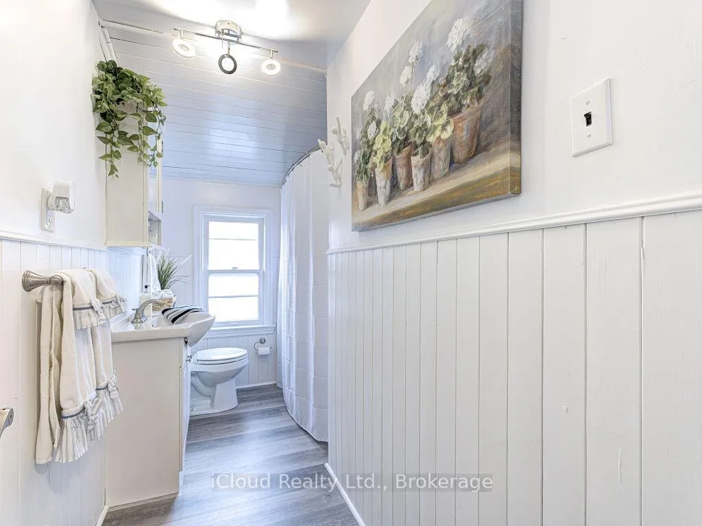 Photo 31 of 458 Upper Wellington Street, Hamilton, Centremount — HOMEH