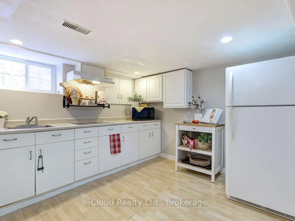 Photo 34 of 458 Upper Wellington Street, Hamilton, Centremount — HOMEH