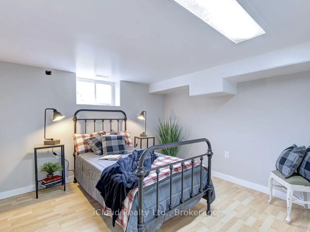 Photo 38 of 458 Upper Wellington Street, Hamilton, Centremount — HOMEH