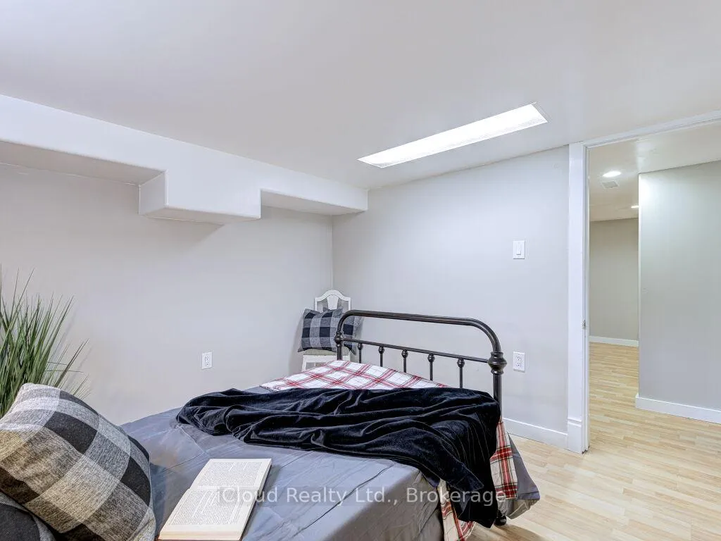 Photo 39 of 458 Upper Wellington Street, Hamilton, Centremount — HOMEH