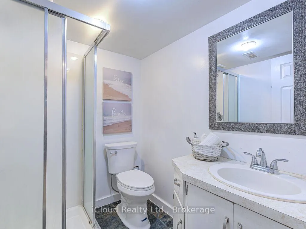 Photo 43 of 458 Upper Wellington Street, Hamilton, Centremount — HOMEH