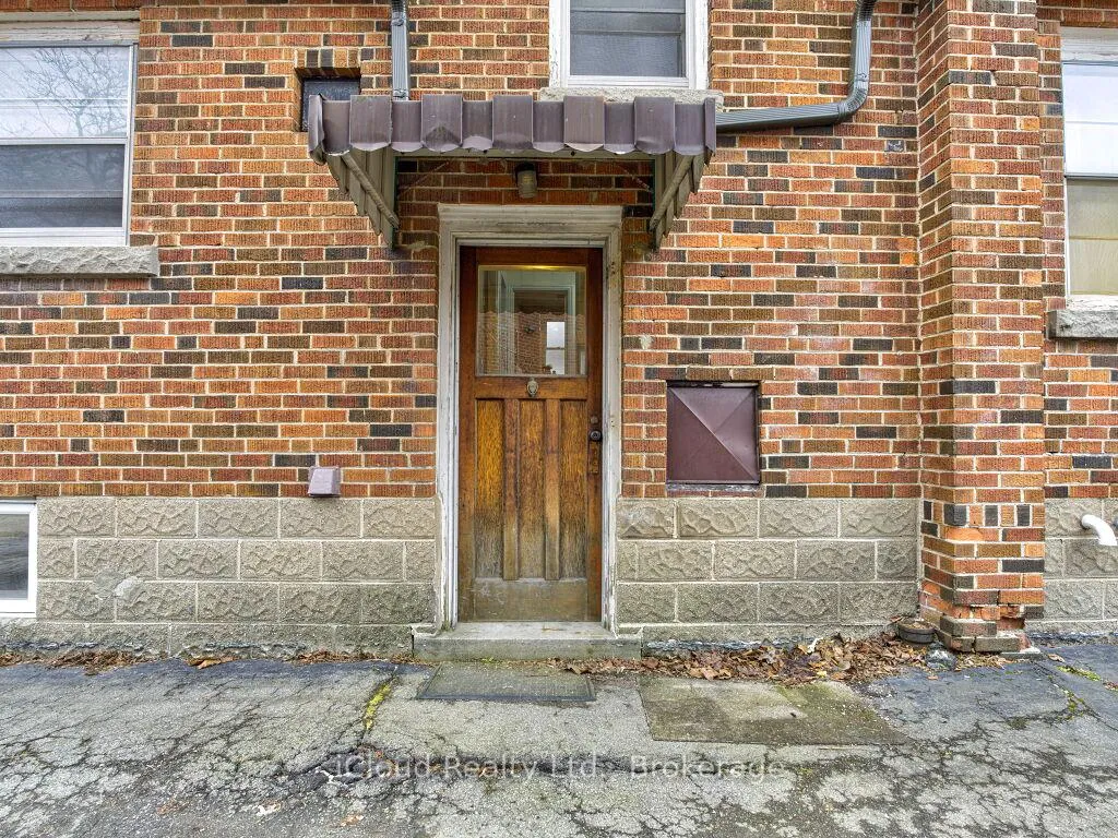 Photo 44 of 458 Upper Wellington Street, Hamilton, Centremount — HOMEH