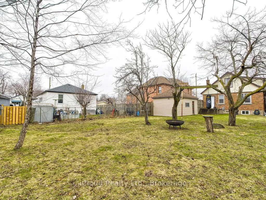 Photo 48 of 458 Upper Wellington Street, Hamilton, Centremount — HOMEH