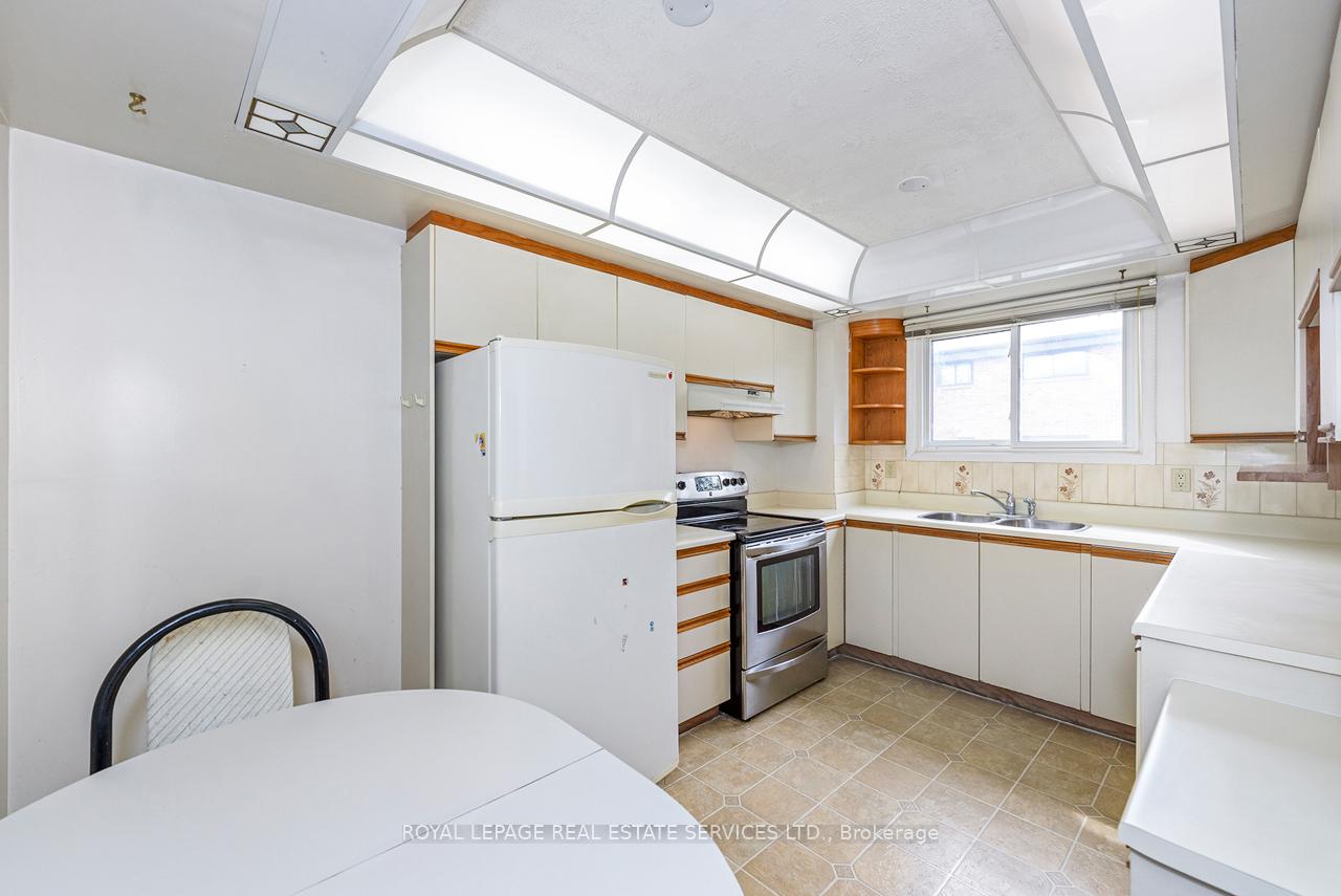 Photo 9 of Unit 43, 57 Maple Branch Path, Etobicoke, Kingsview Village-The Westway — HOMEH