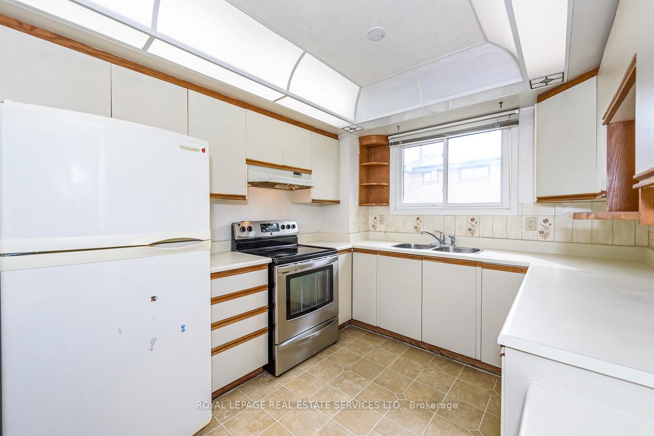 Photo 12 of Unit 43, 57 Maple Branch Path, Etobicoke, Kingsview Village-The Westway — HOMEH