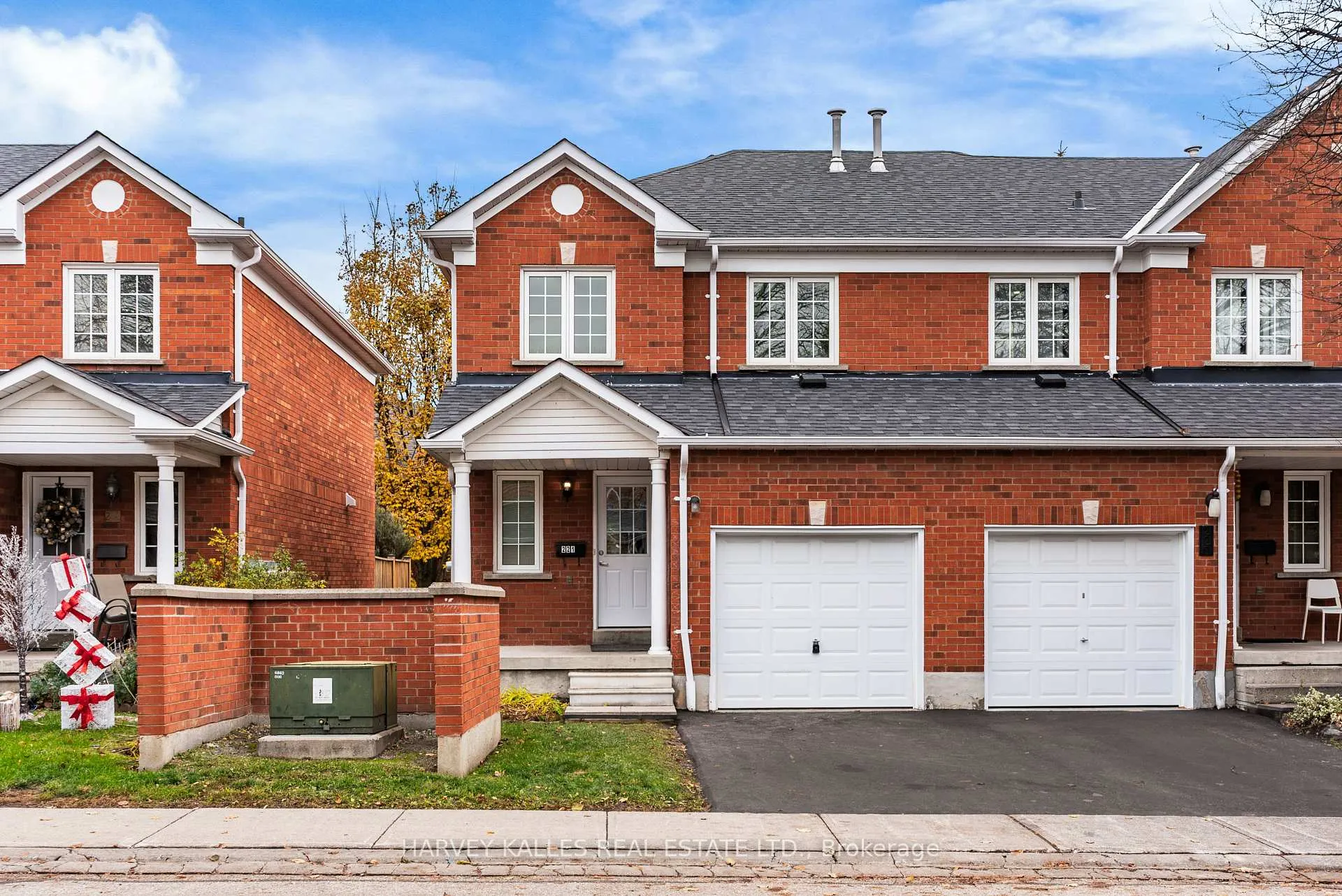 Front of Unit 221, 10 Bassett Boulevard
