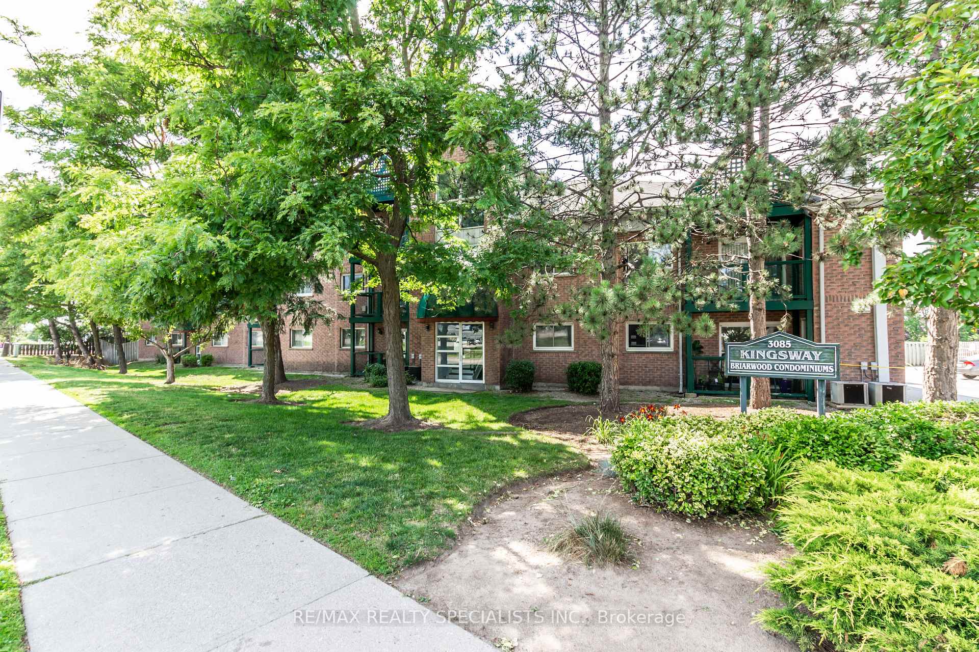 Photo 2 of Unit 52, 3085 Kingsway Drive, Kitchener, Vanier - Kitchener — HOMEH