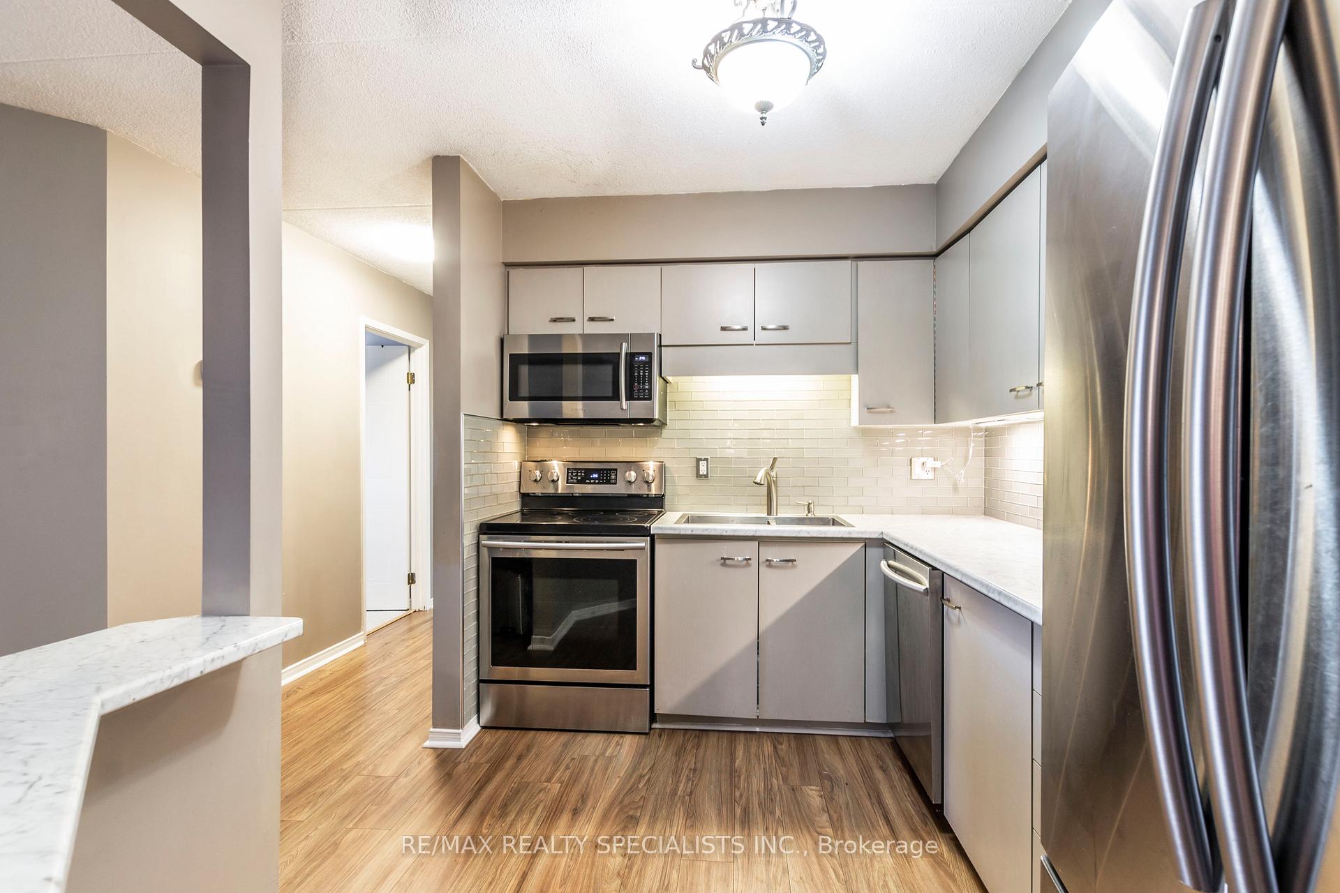 Photo 8 of Unit 52, 3085 Kingsway Drive, Kitchener, Vanier - Kitchener — HOMEH