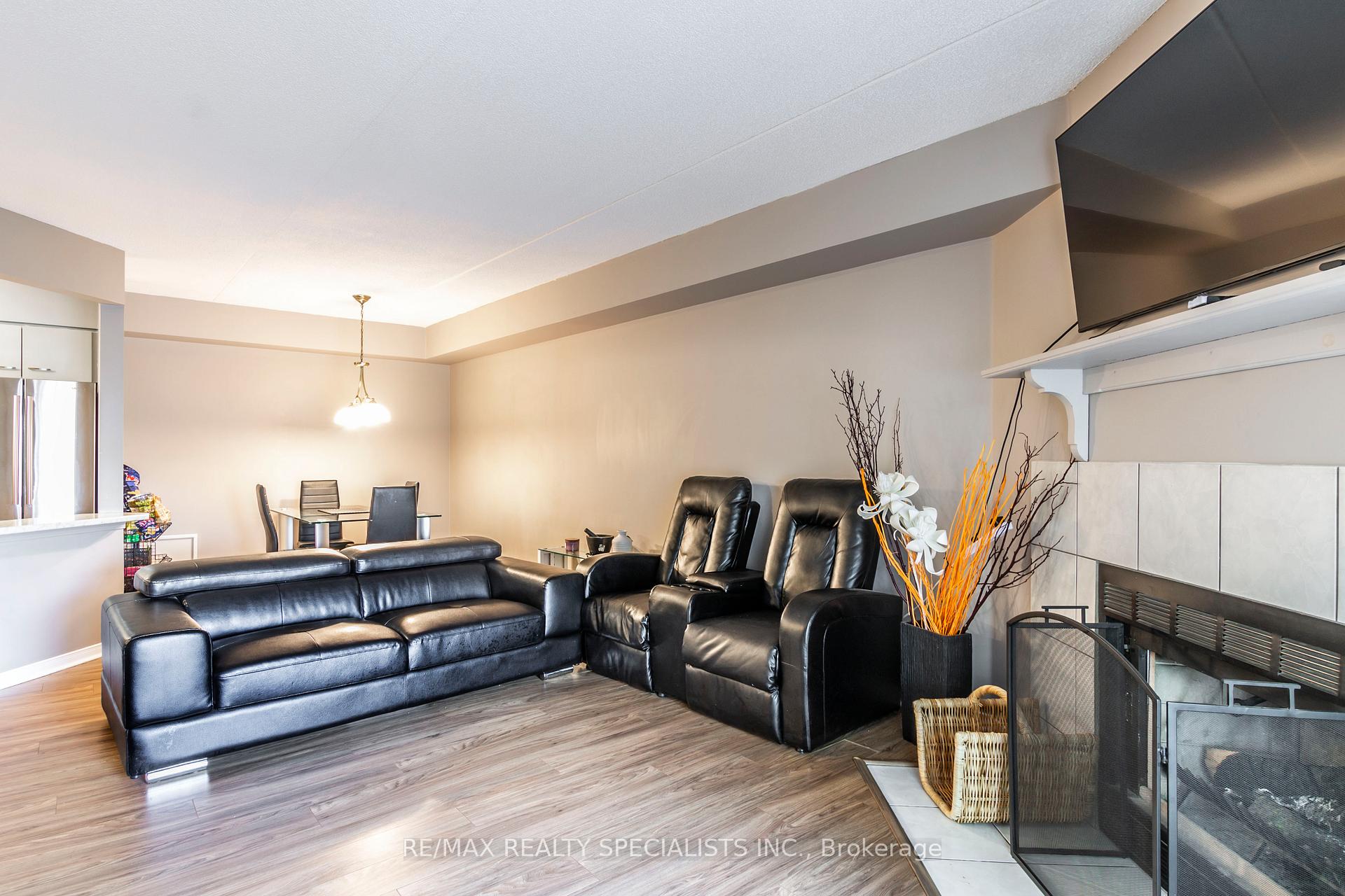 Photo 13 of Unit 52, 3085 Kingsway Drive, Kitchener, Vanier - Kitchener — HOMEH