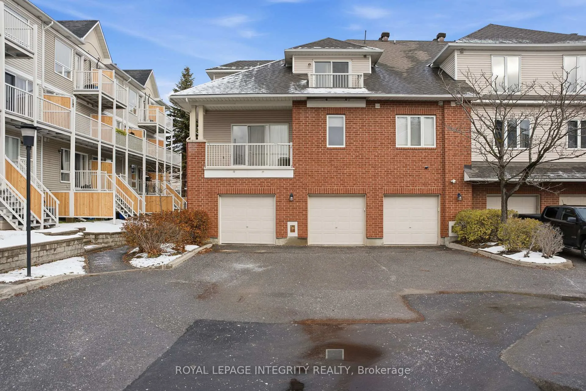 Photo 1 of Unit B, 10 Daybreak Street, Ottawa, Barrhaven East — HOMEH
