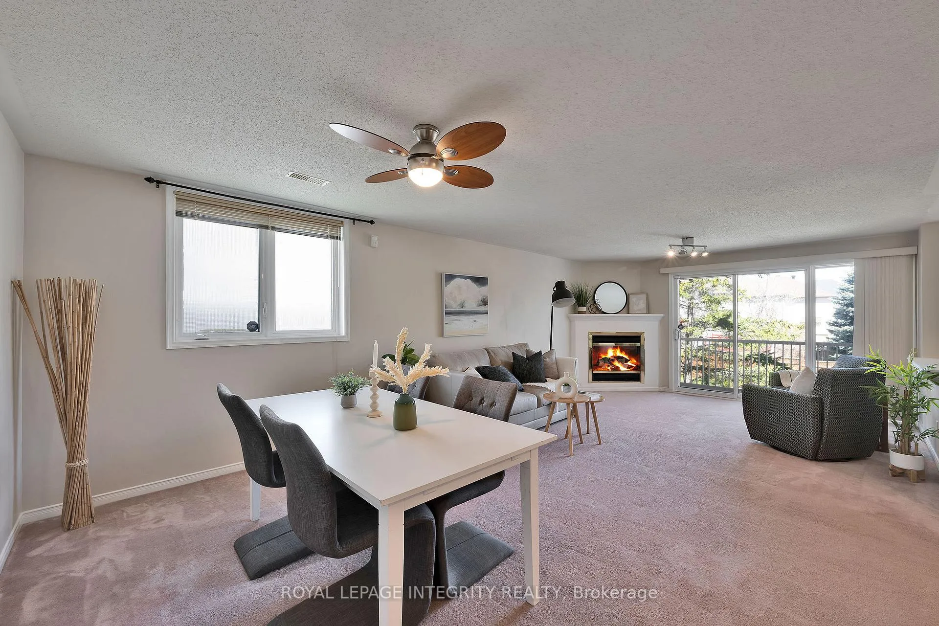 Photo 2 of Unit B, 10 Daybreak Street, Ottawa, Barrhaven East — HOMEH