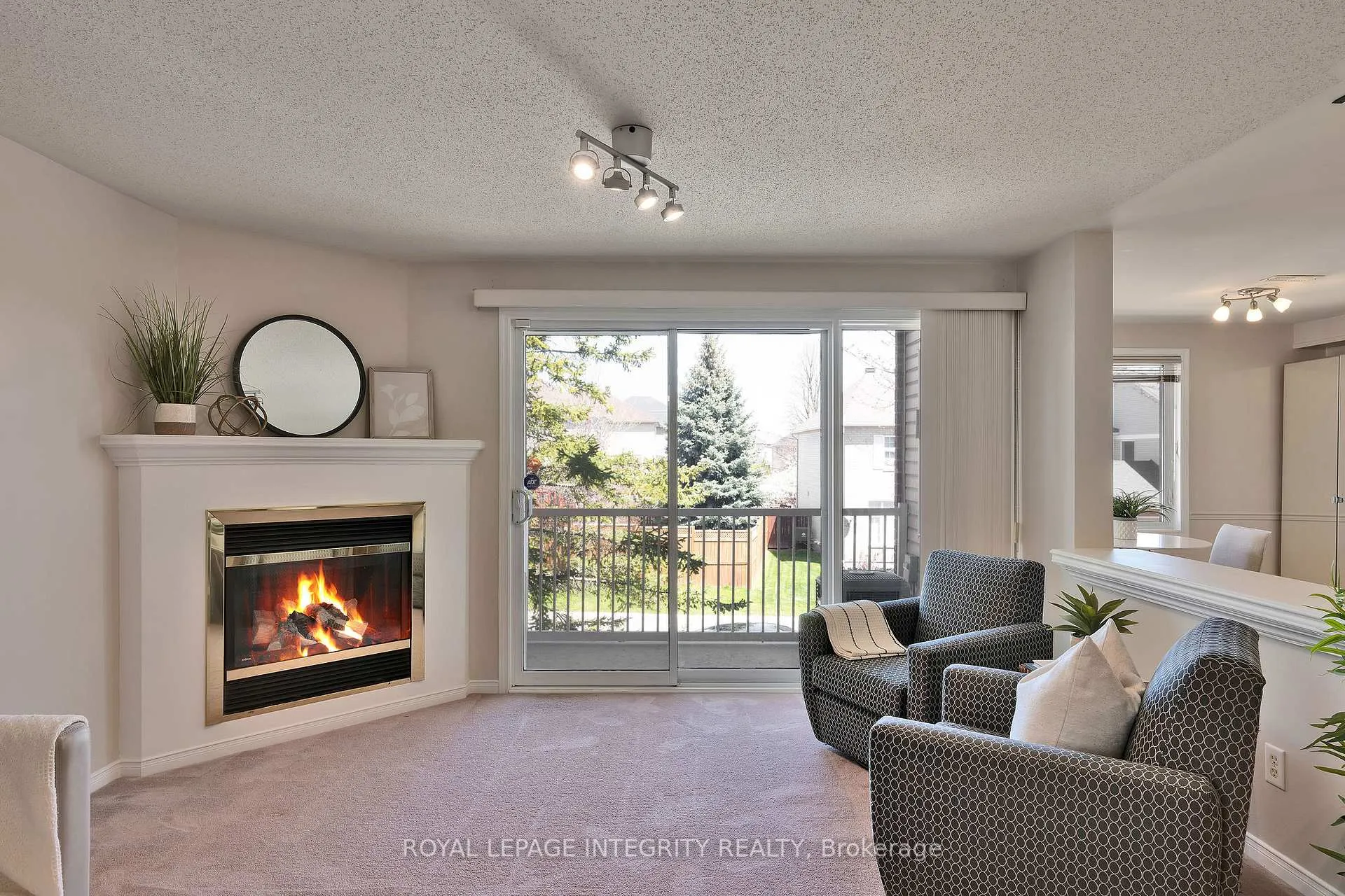 Photo 13 of Unit B, 10 Daybreak Street, Ottawa, Barrhaven East — HOMEH