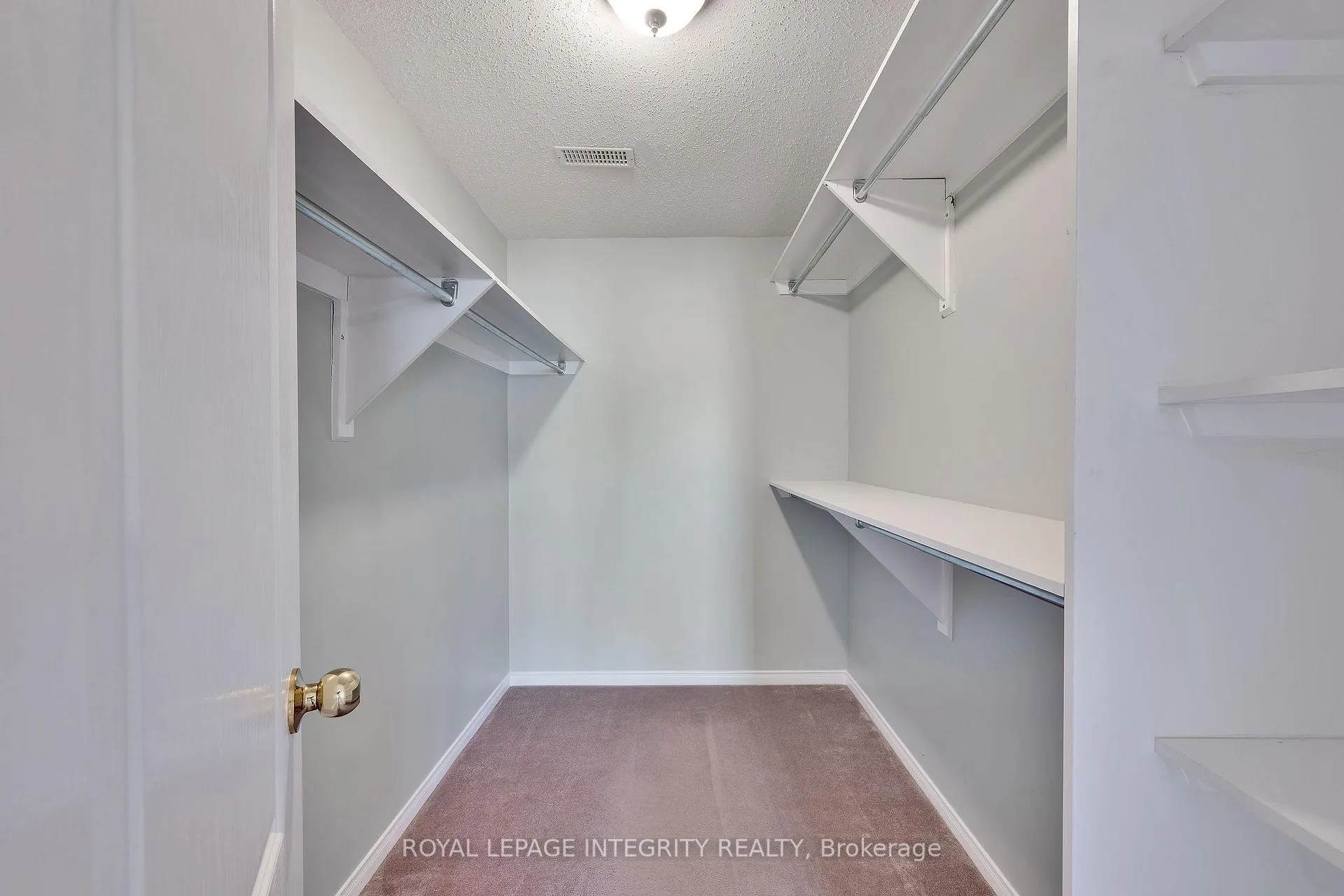 Photo 23 of Unit B, 10 Daybreak Street, Ottawa, Barrhaven East — HOMEH