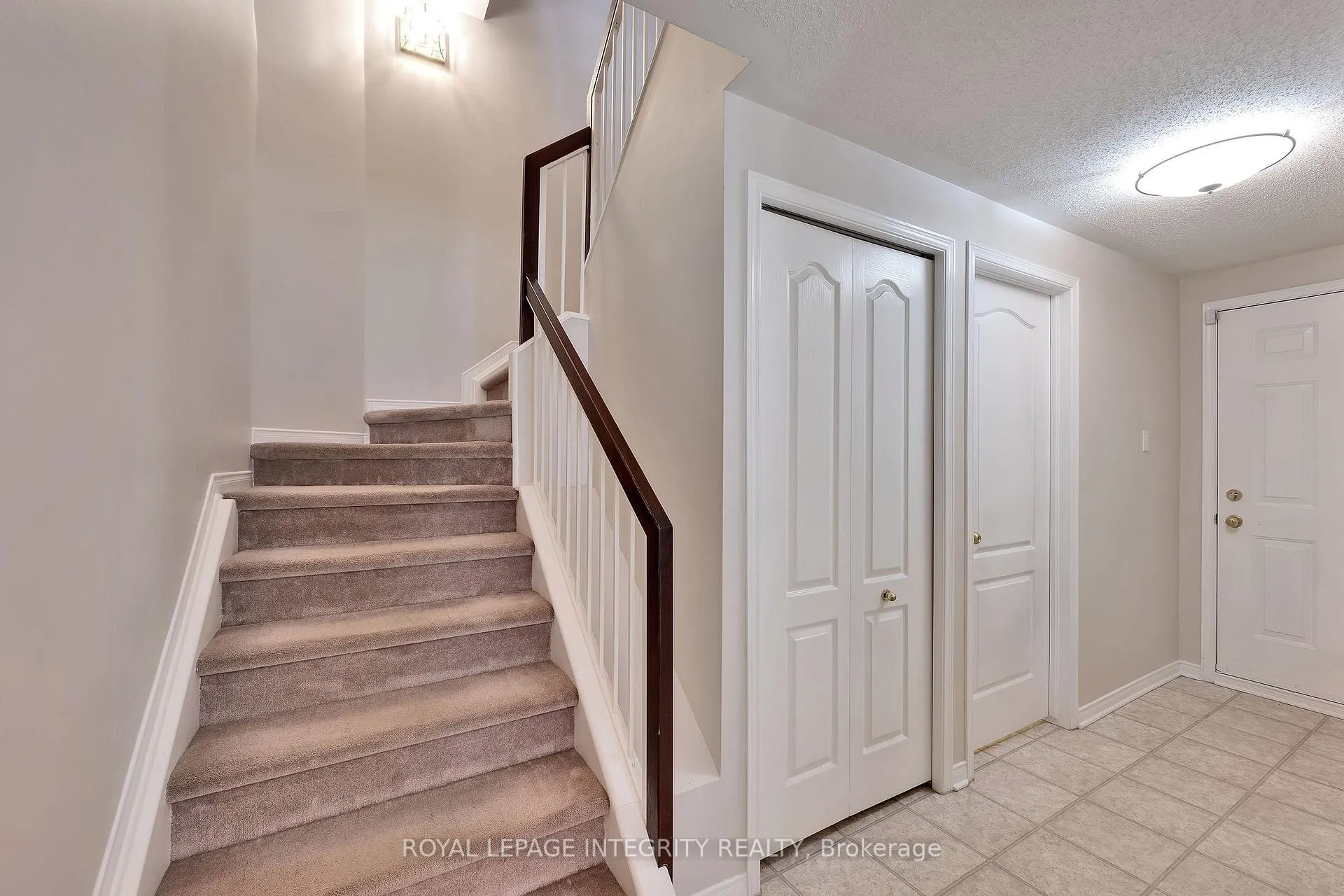 Photo 30 of Unit B, 10 Daybreak Street, Ottawa, Barrhaven East — HOMEH
