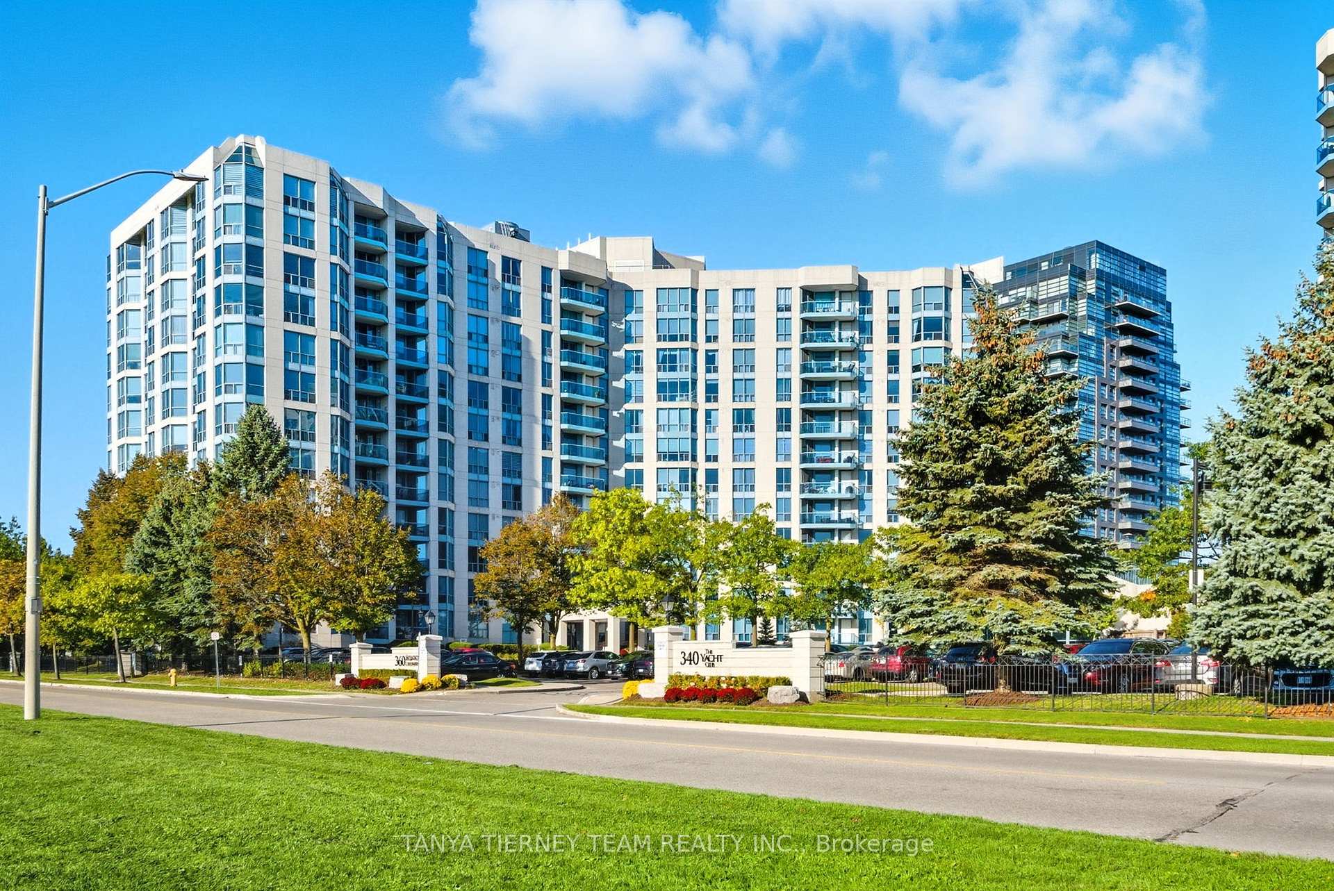 Photo 5 of Unit 805, 360 Watson Street, Whitby, Port Whitby — HOMEH