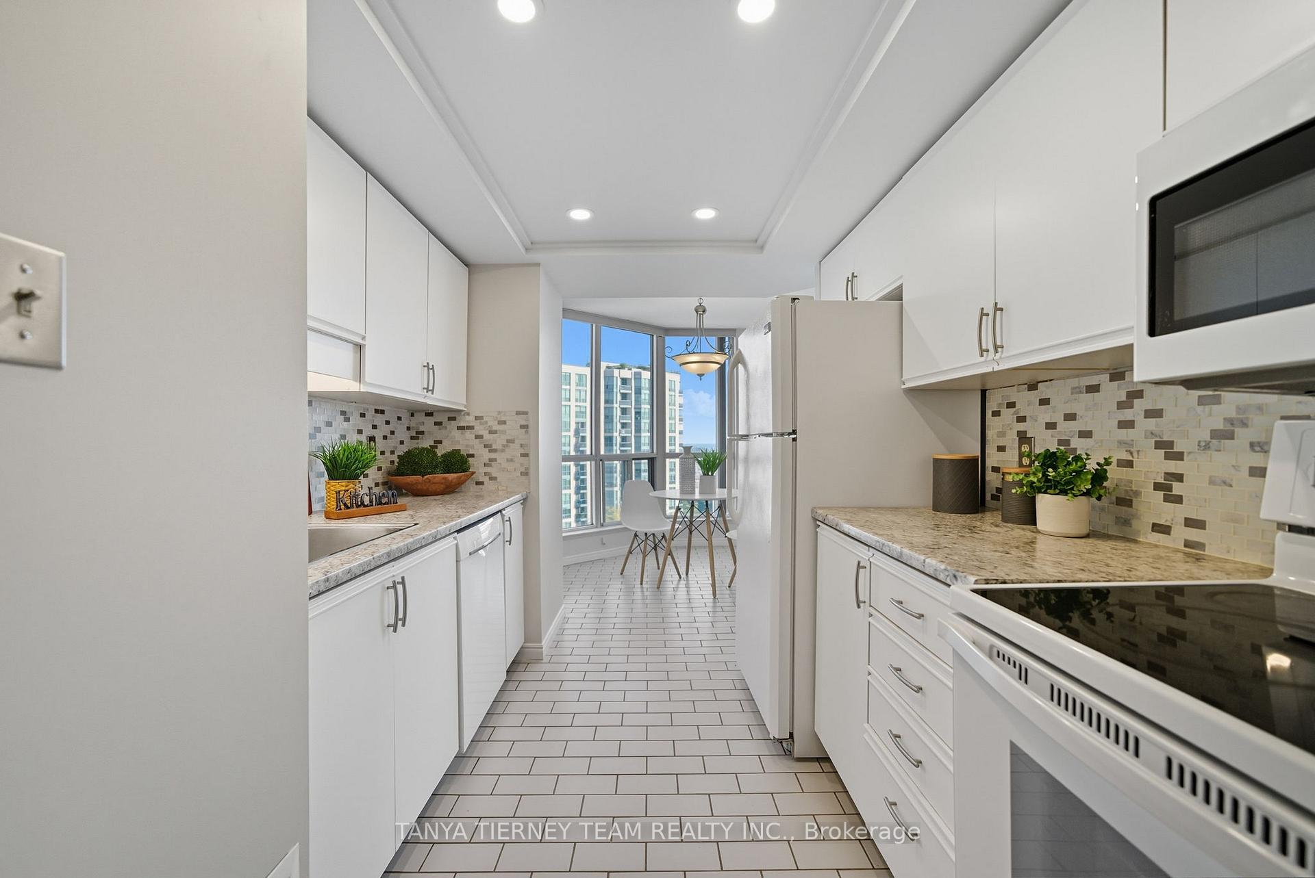 Photo 11 of Unit 805, 360 Watson Street, Whitby, Port Whitby — HOMEH