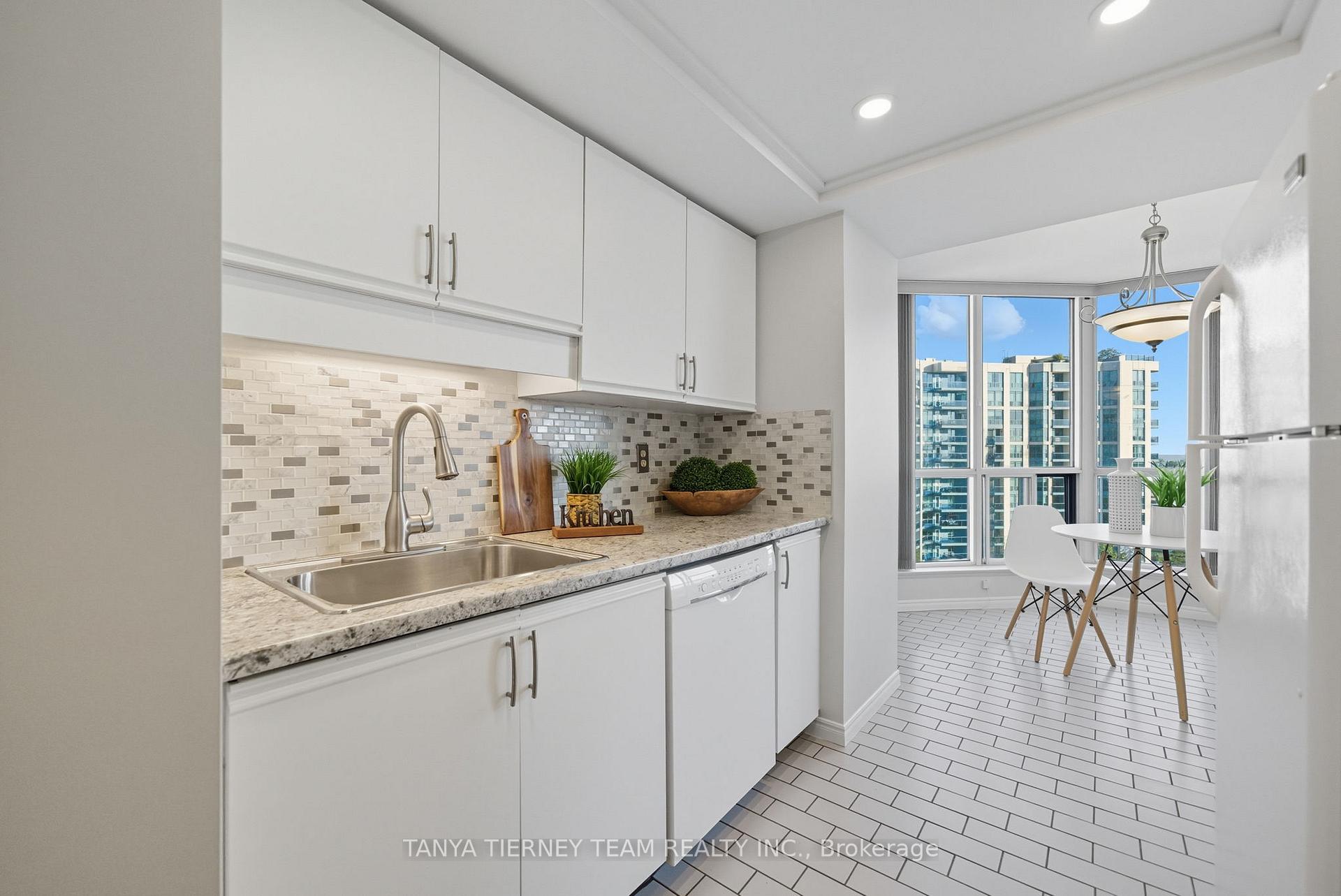 Photo 12 of Unit 805, 360 Watson Street, Whitby, Port Whitby — HOMEH