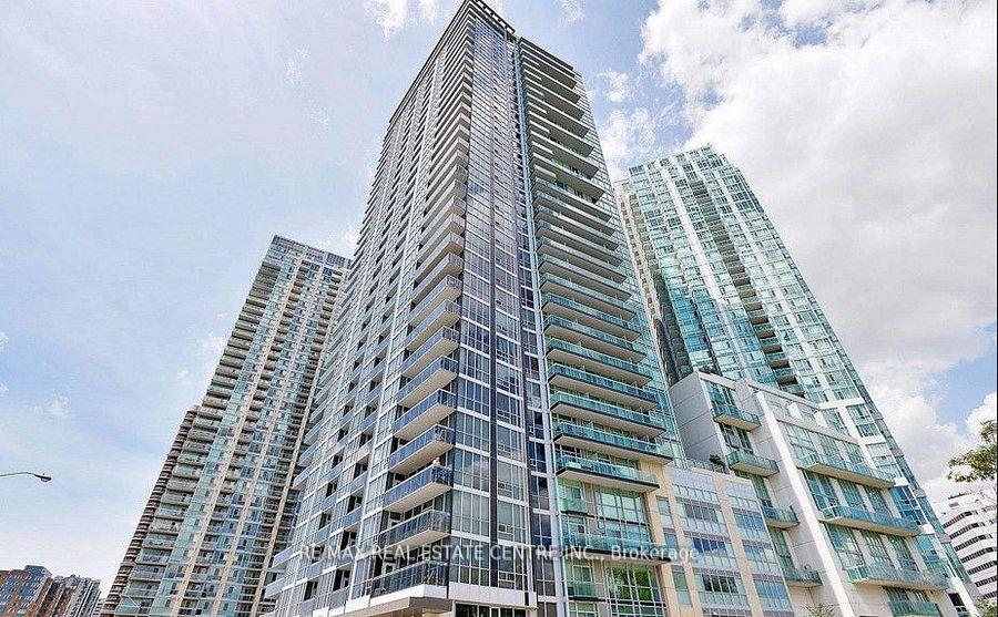 Front of Unit 2512, 223 Webb Drive