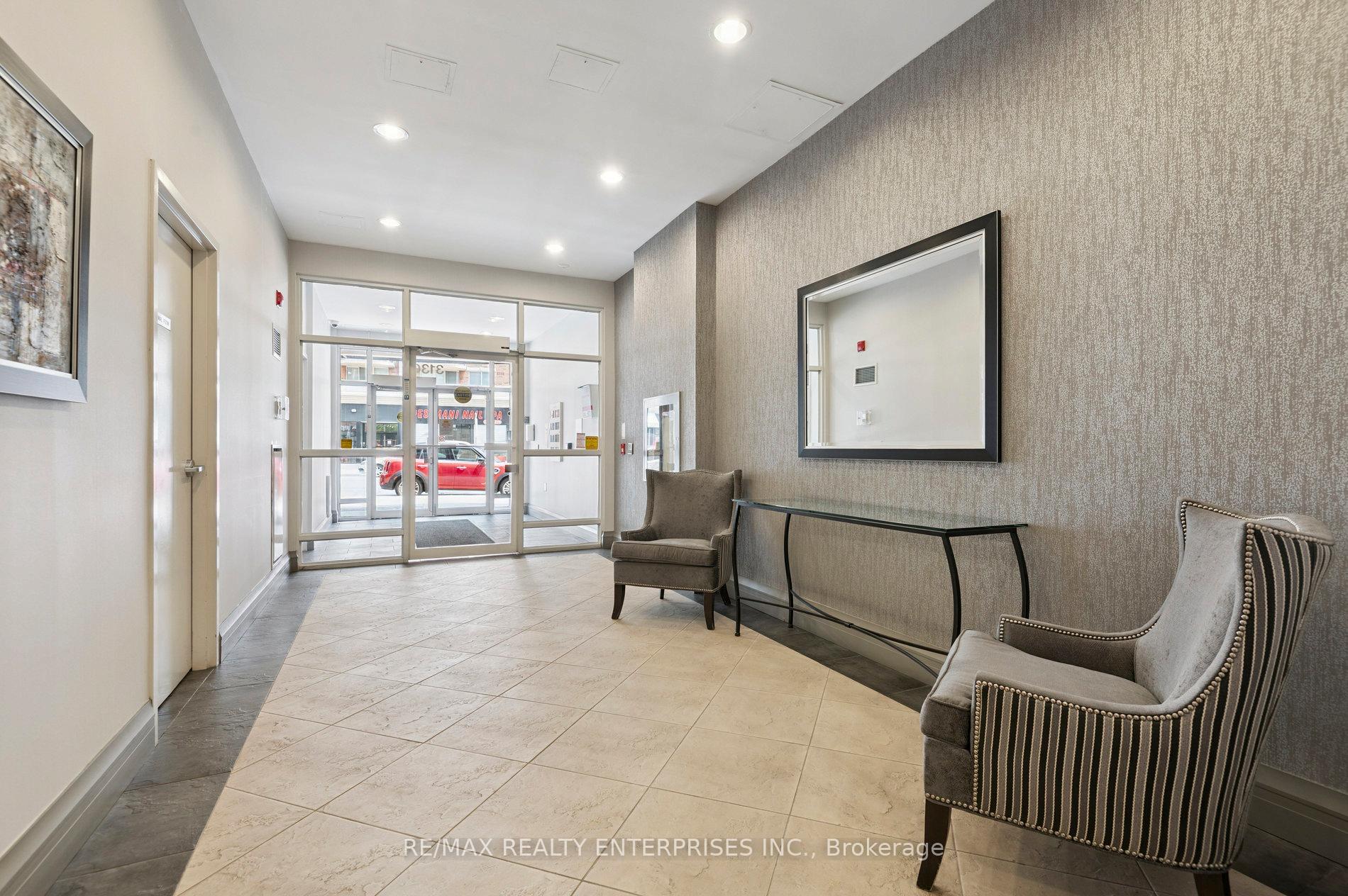 Photo 3 of Unit 404, 3130 Yonge Street, Toronto, Lawrence Park North — HOMEH