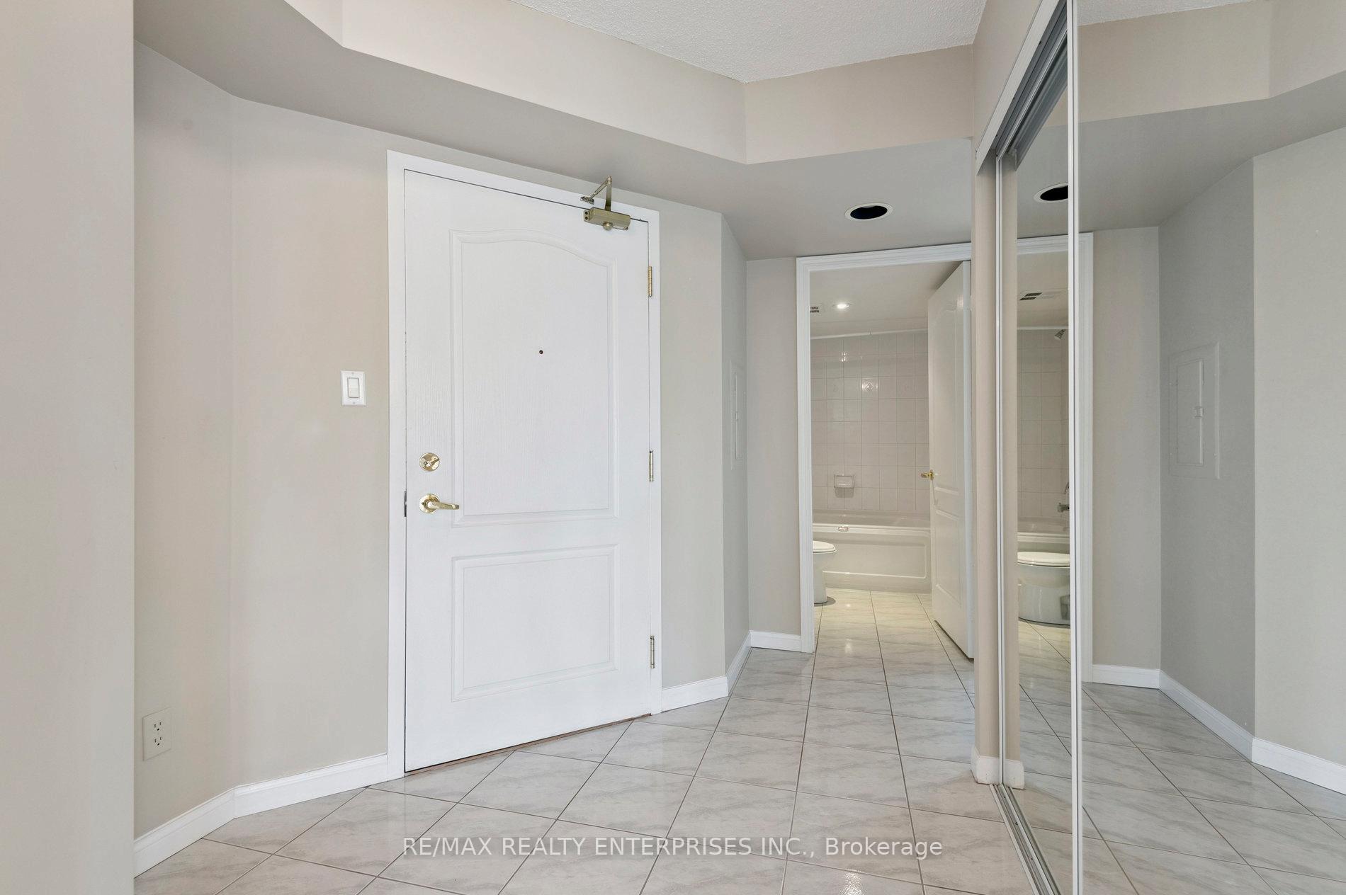 Photo 5 of Unit 404, 3130 Yonge Street, Toronto, Lawrence Park North — HOMEH
