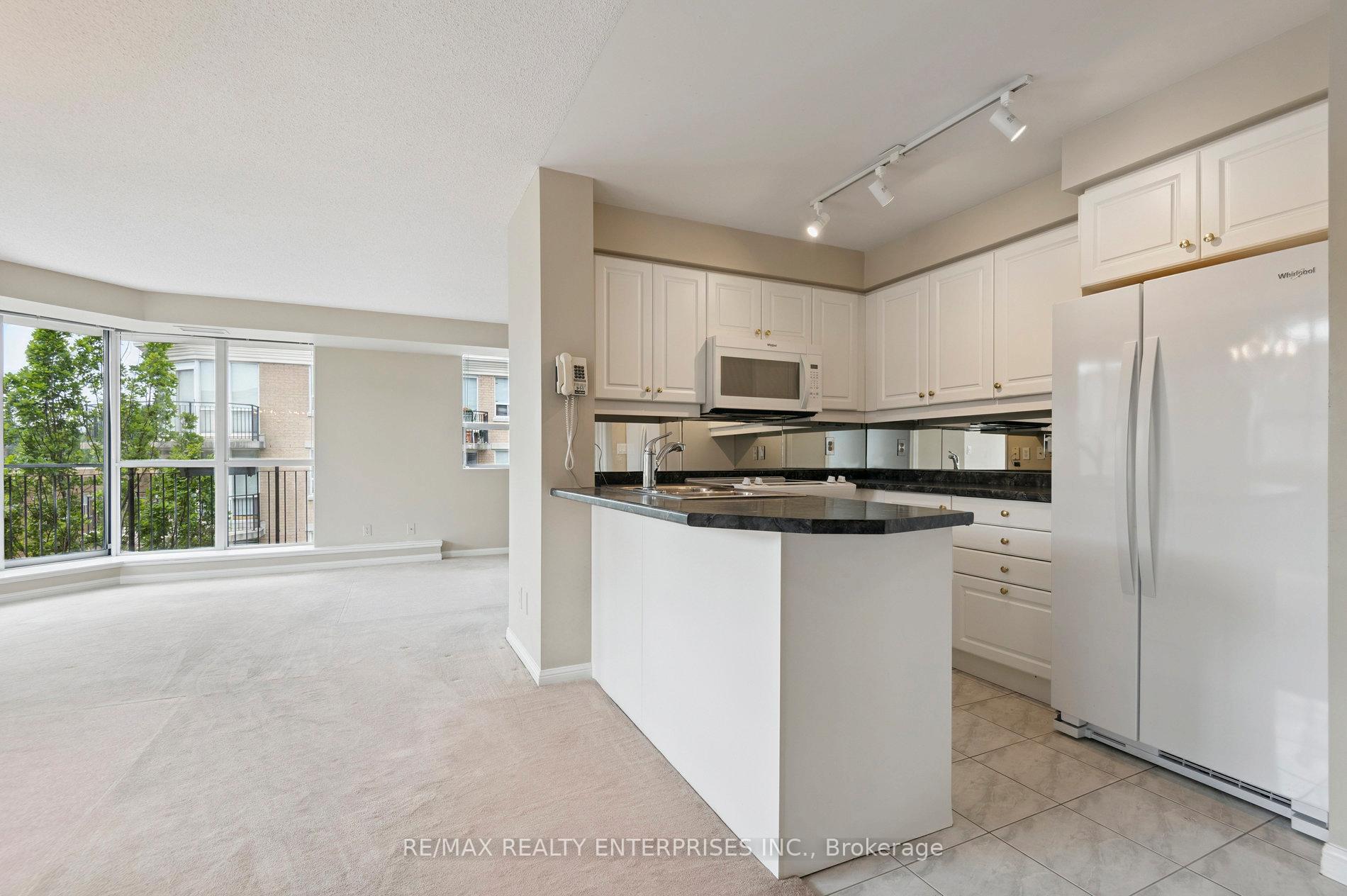 Photo 8 of Unit 404, 3130 Yonge Street, Toronto, Lawrence Park North — HOMEH
