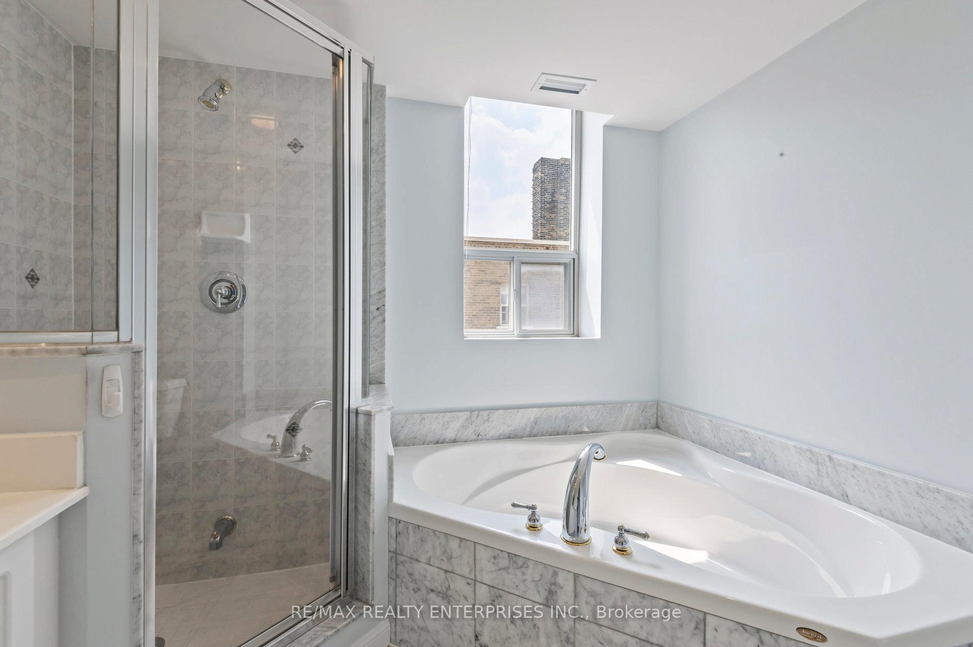 Photo 24 of Unit 404, 3130 Yonge Street, Toronto, Lawrence Park North — HOMEH