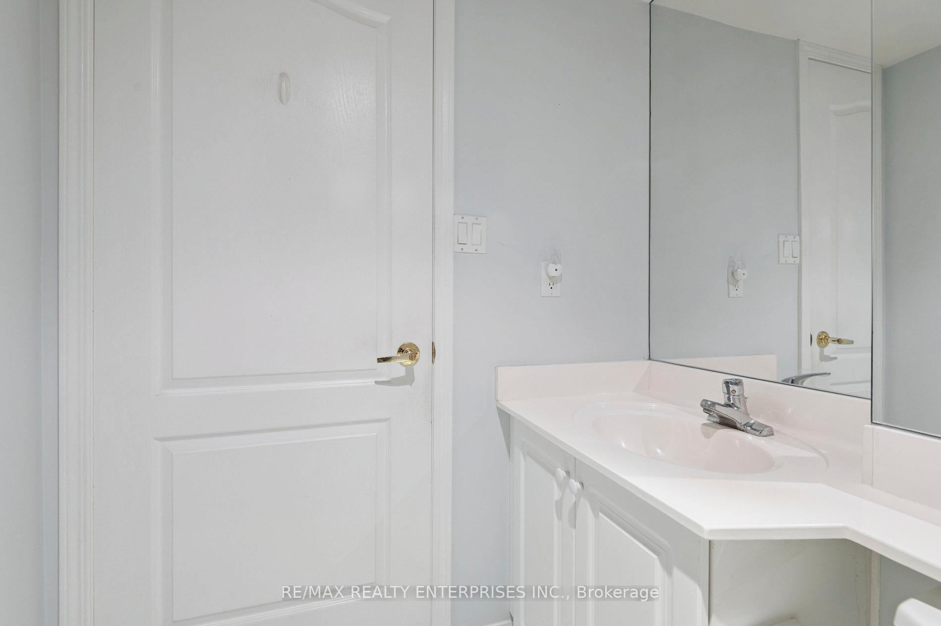 Photo 29 of Unit 404, 3130 Yonge Street, Toronto, Lawrence Park North — HOMEH