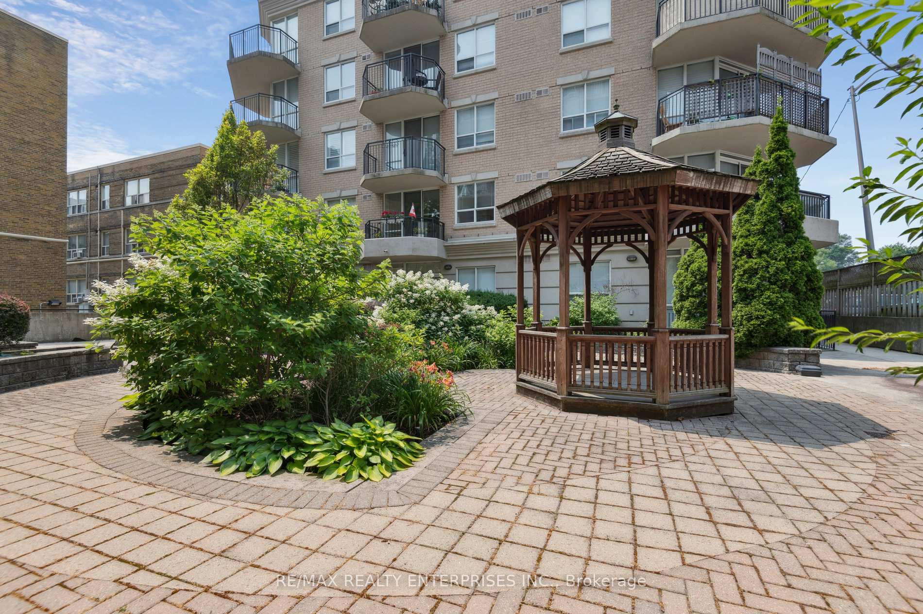 Photo 32 of Unit 404, 3130 Yonge Street, Toronto, Lawrence Park North — HOMEH