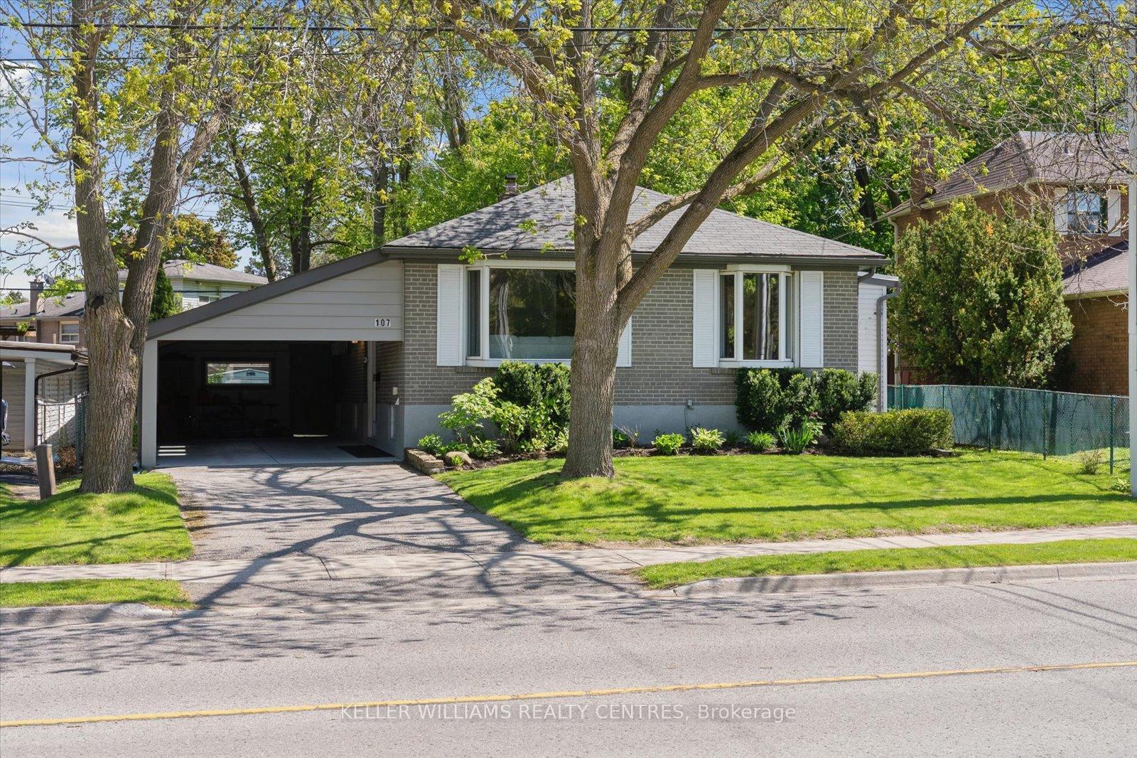 Photo 4 of 107 Aurora Heights Drive, Aurora, Aurora Heights — HOMEH