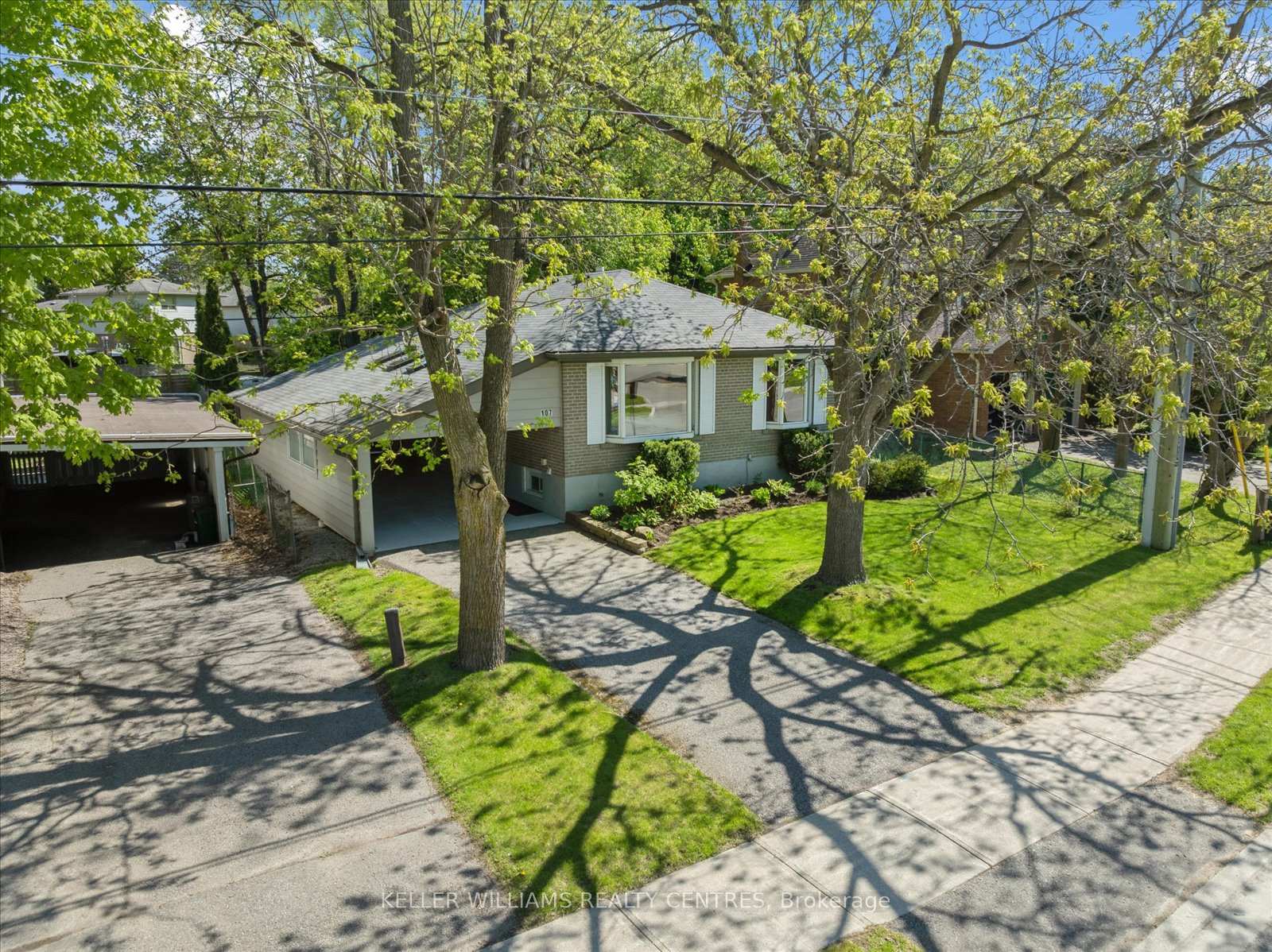 Photo 3 of 107 Aurora Heights Drive, Aurora, Aurora Heights — HOMEH
