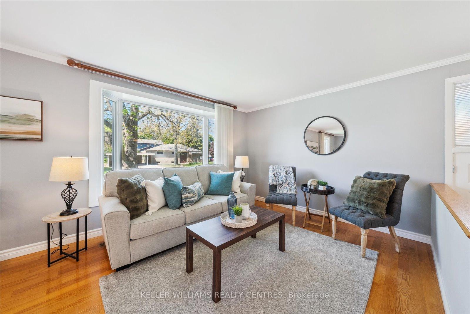 Photo 8 of 107 Aurora Heights Drive, Aurora, Aurora Heights — HOMEH