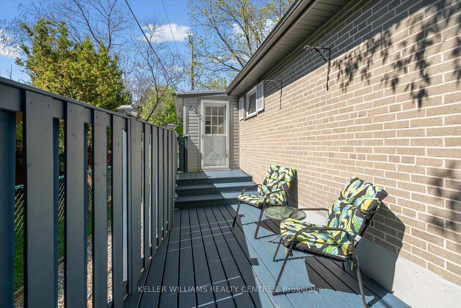 Photo 18 of 107 Aurora Heights Drive, Aurora, Aurora Heights — HOMEH