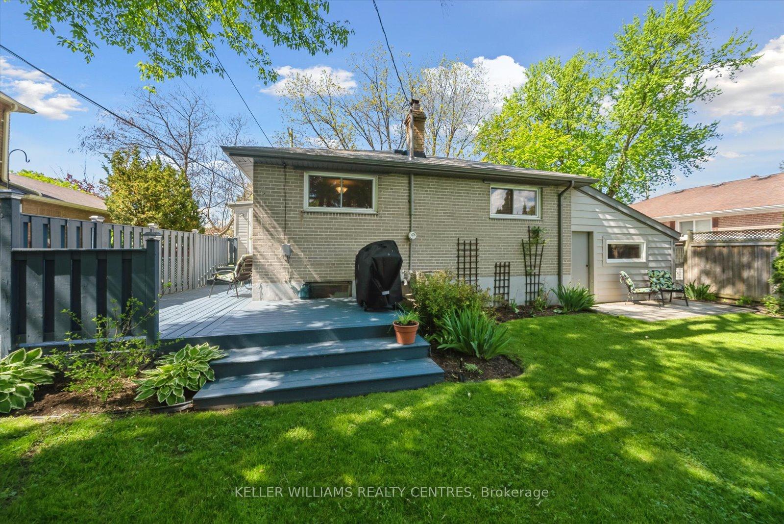 Photo 19 of 107 Aurora Heights Drive, Aurora, Aurora Heights — HOMEH