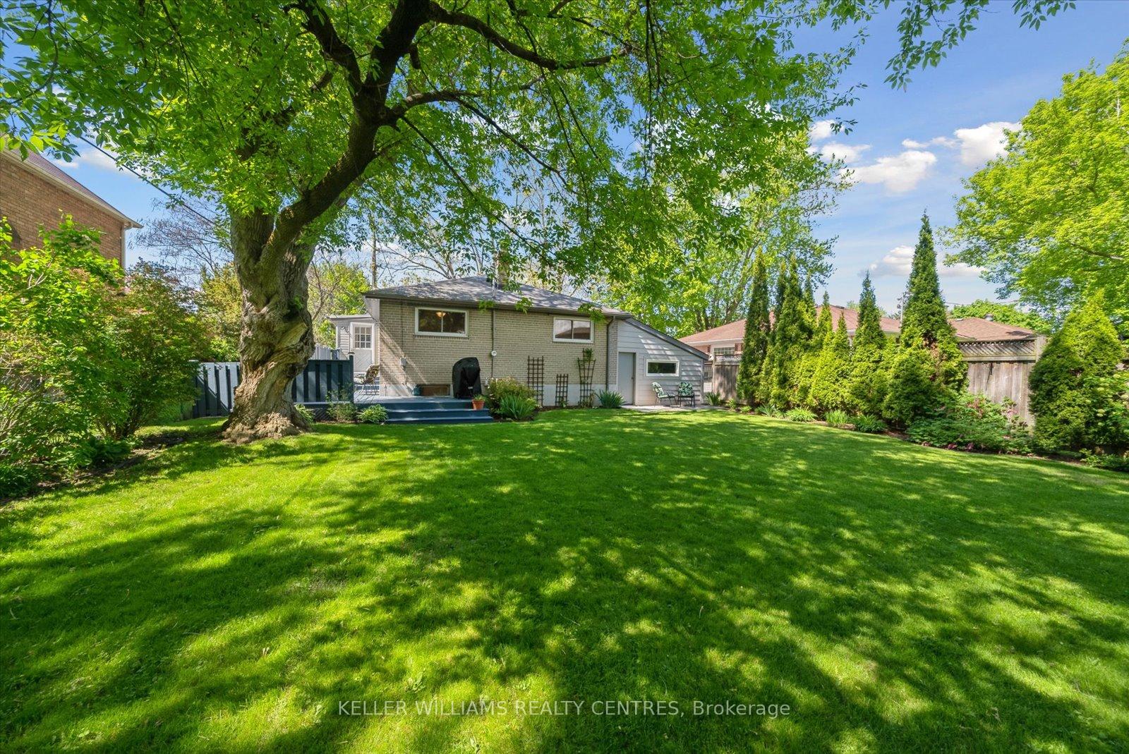 Photo 21 of 107 Aurora Heights Drive, Aurora, Aurora Heights — HOMEH