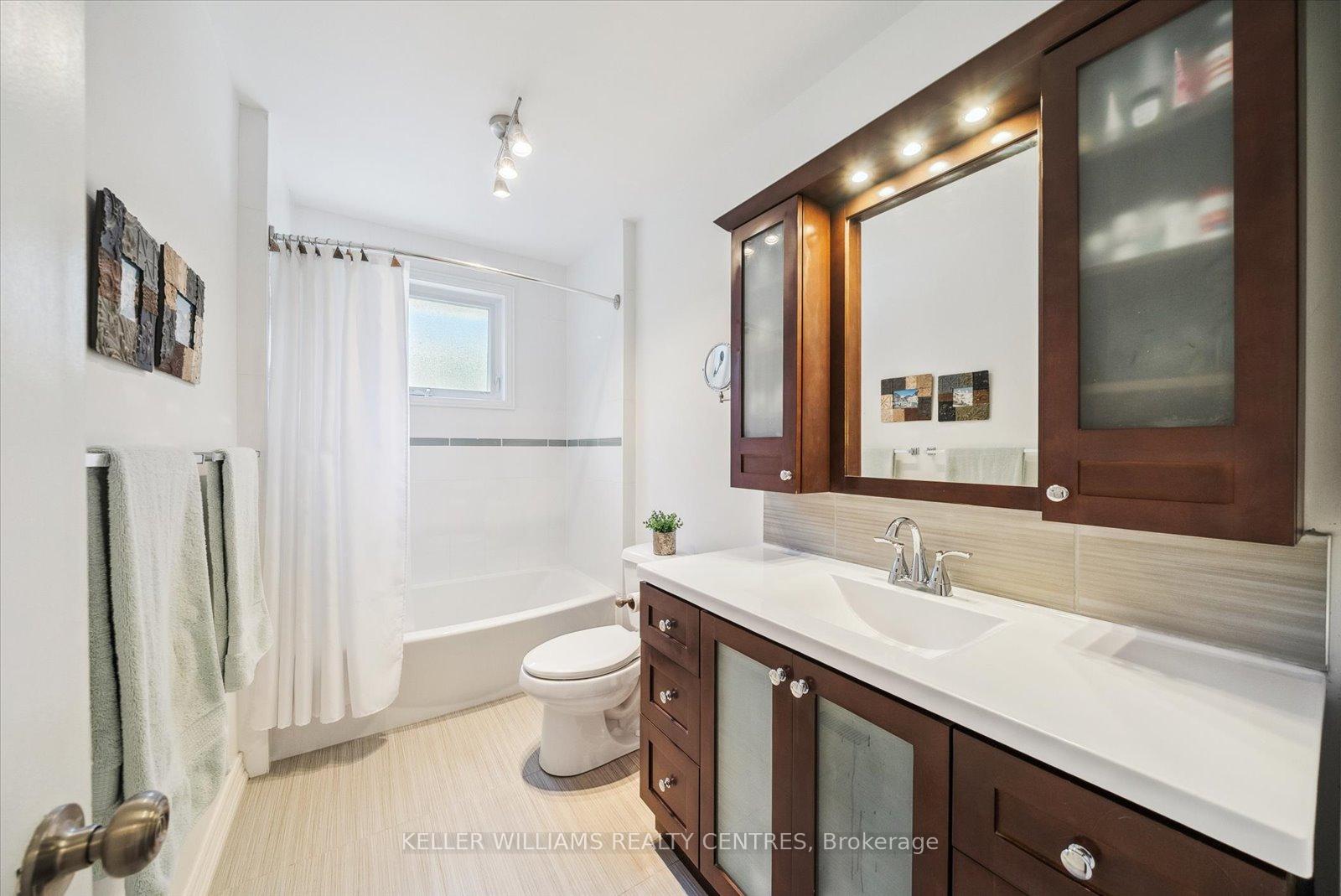 Photo 22 of 107 Aurora Heights Drive, Aurora, Aurora Heights — HOMEH