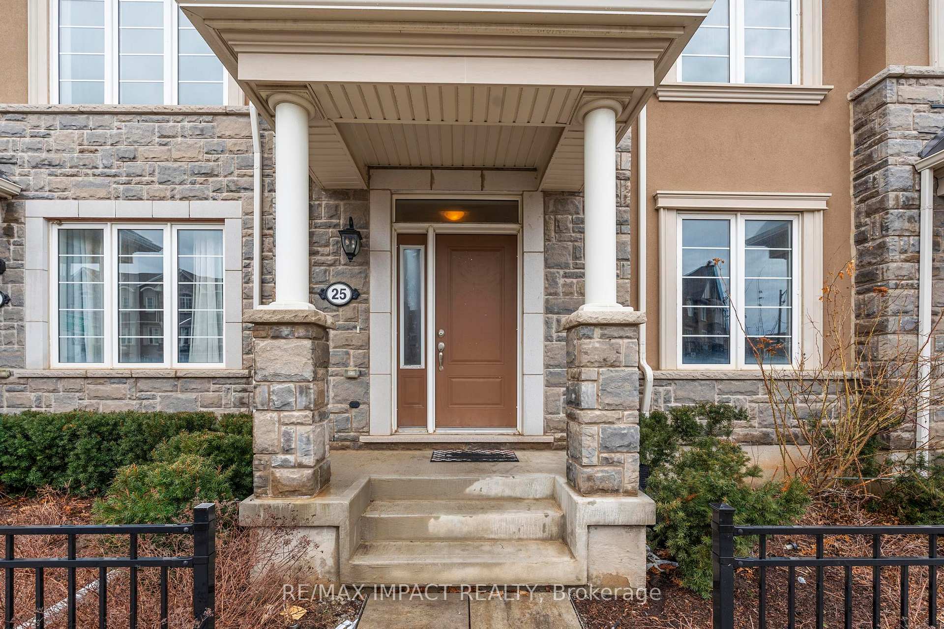 Photo 2 of Unit 25, 1222 Rose Way, Milton, Cobban — HOMEH